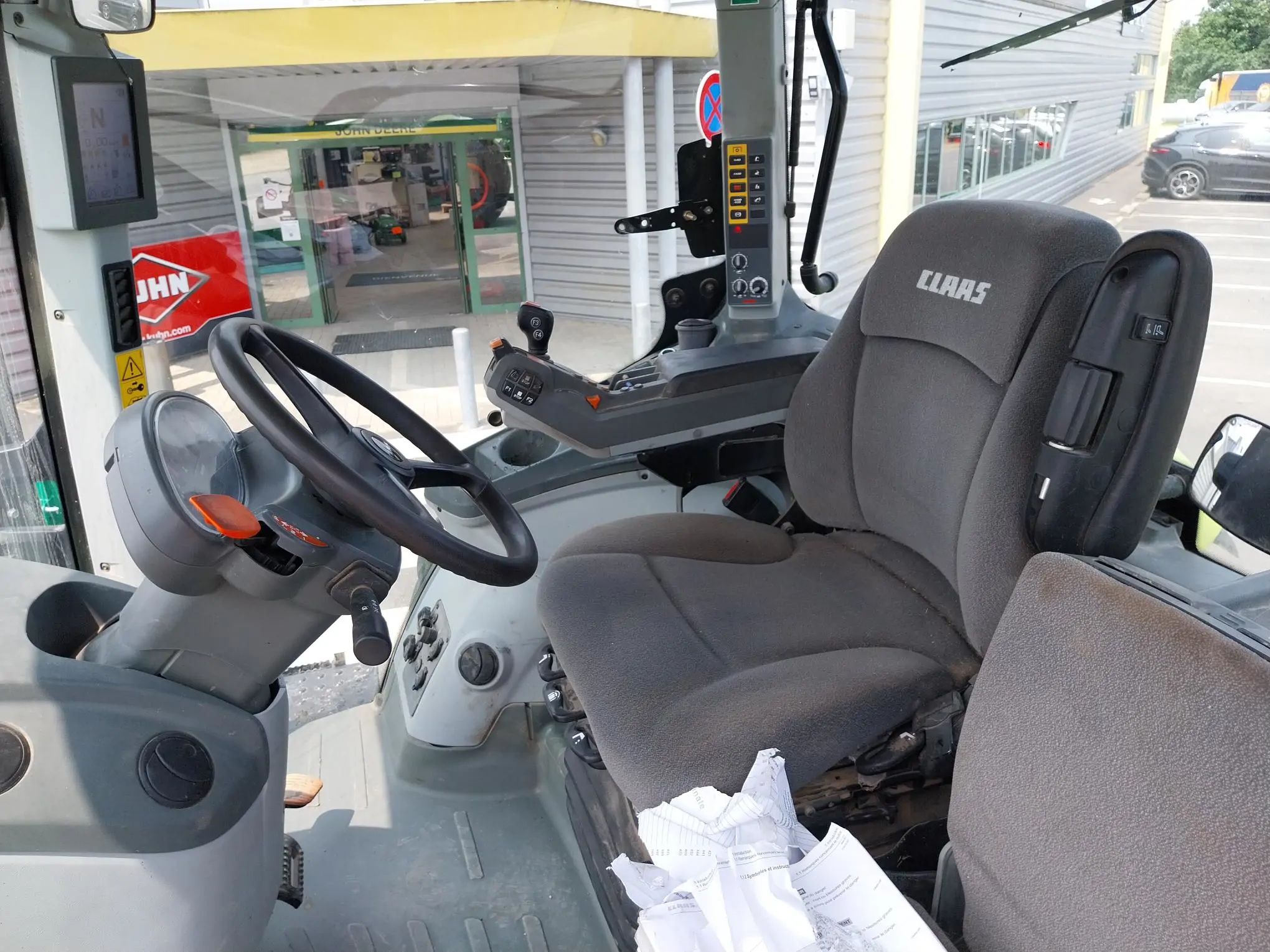 Image CLAAS TRACTEUR CLAAS AXION 840