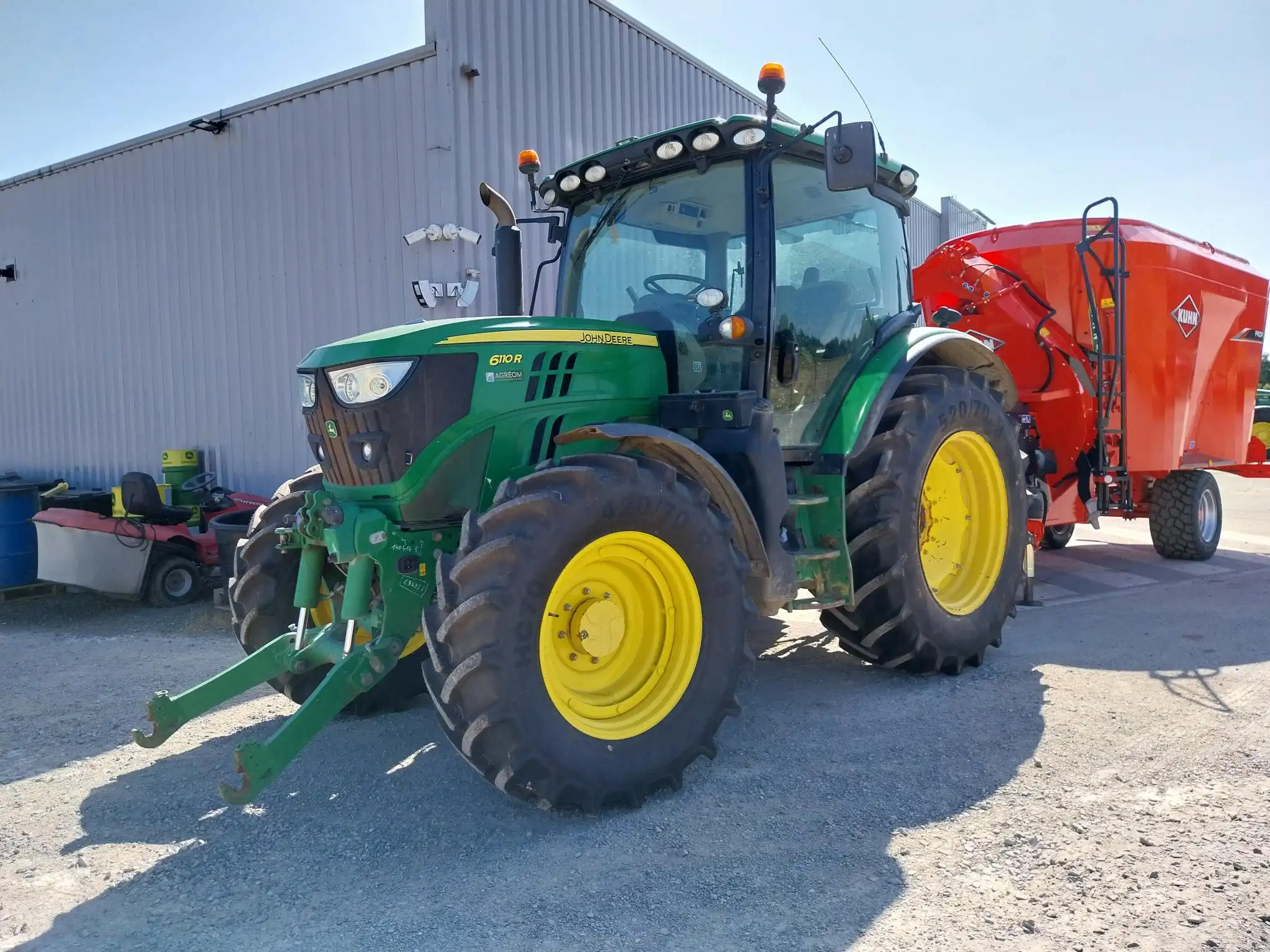 Image JOHN DEERE 6110R