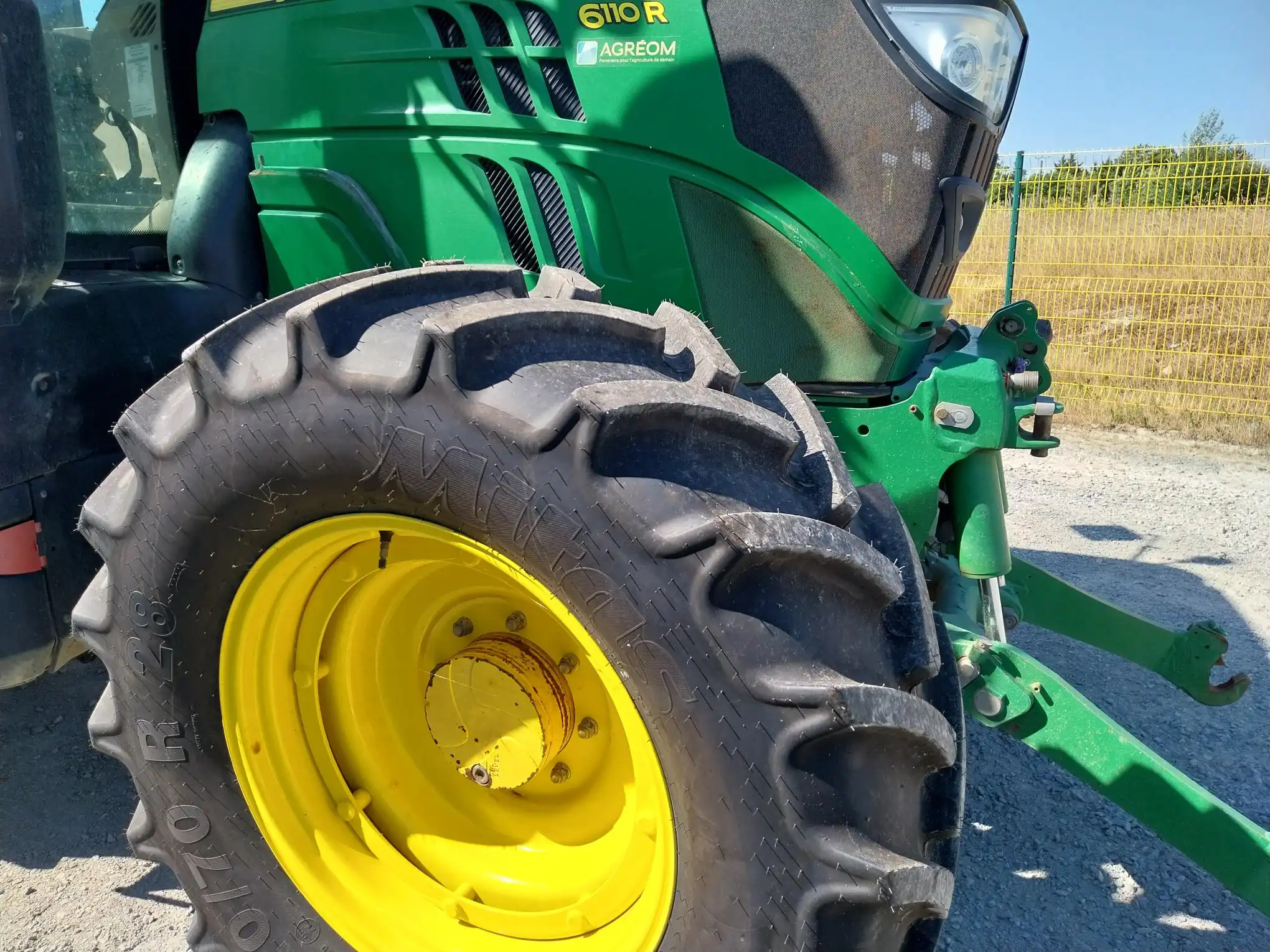 Image JOHN DEERE 6110R