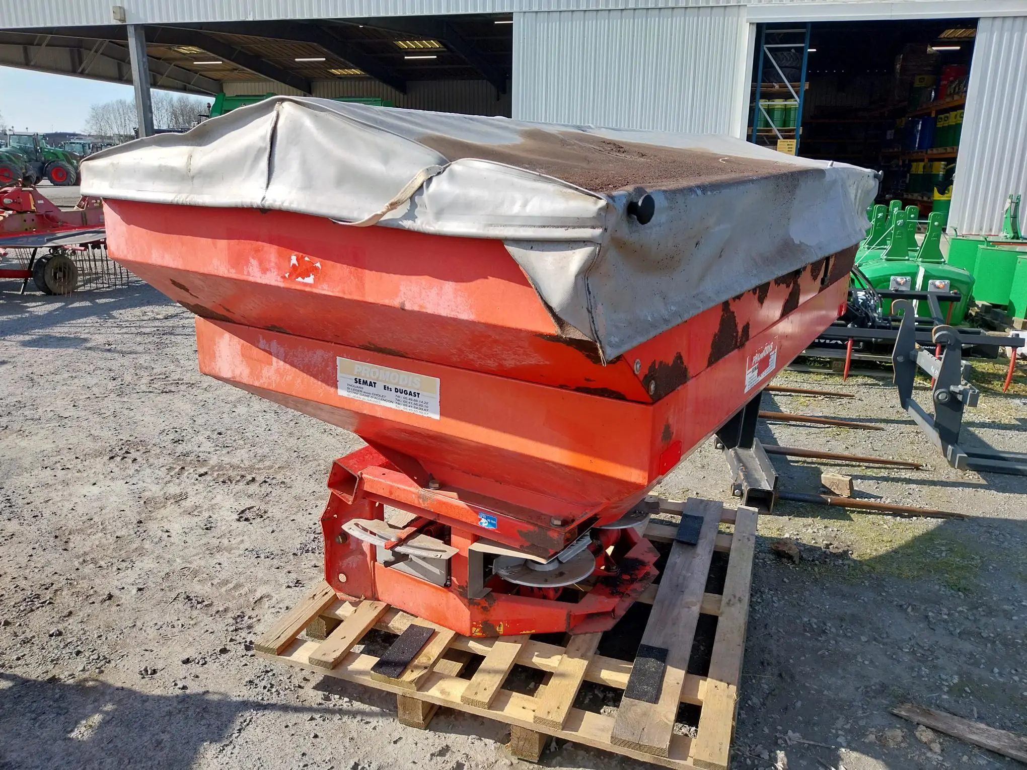 Image KUHN DISTRIBUTEUR ENGRAIS KUHN MDS