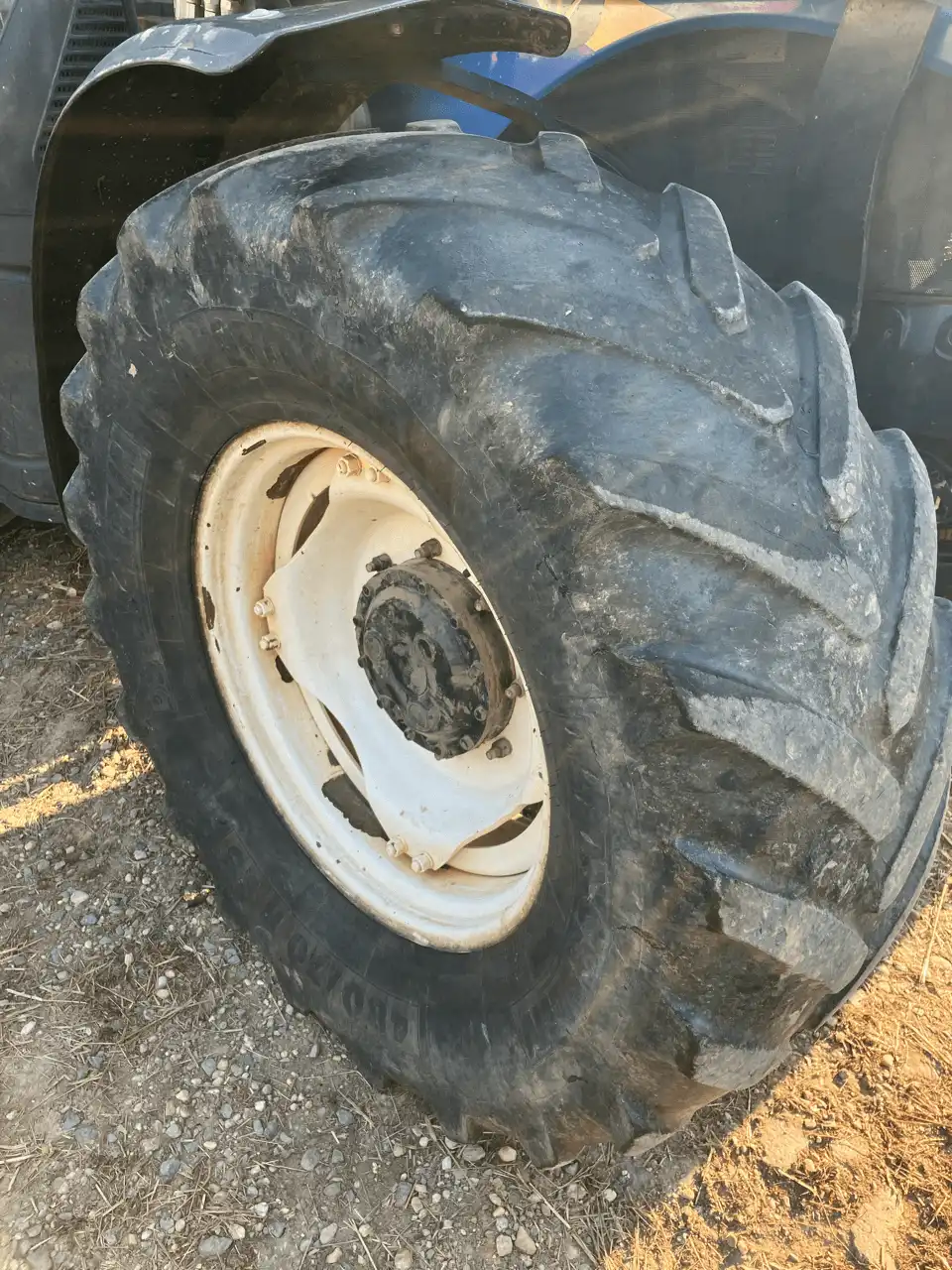 Image NEW HOLLAND TRACTEUR NH T6