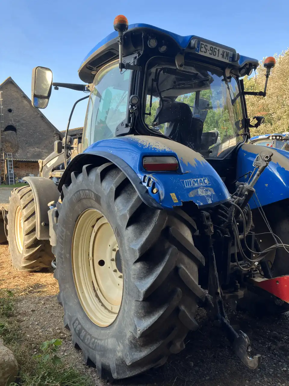 Image NEW HOLLAND TRACTEUR NH T6