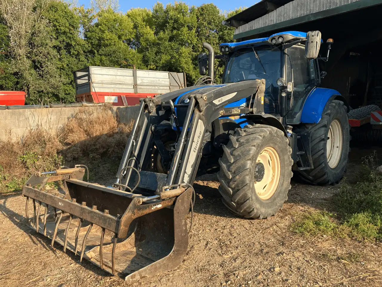 Image NEW HOLLAND TRACTEUR NH T6