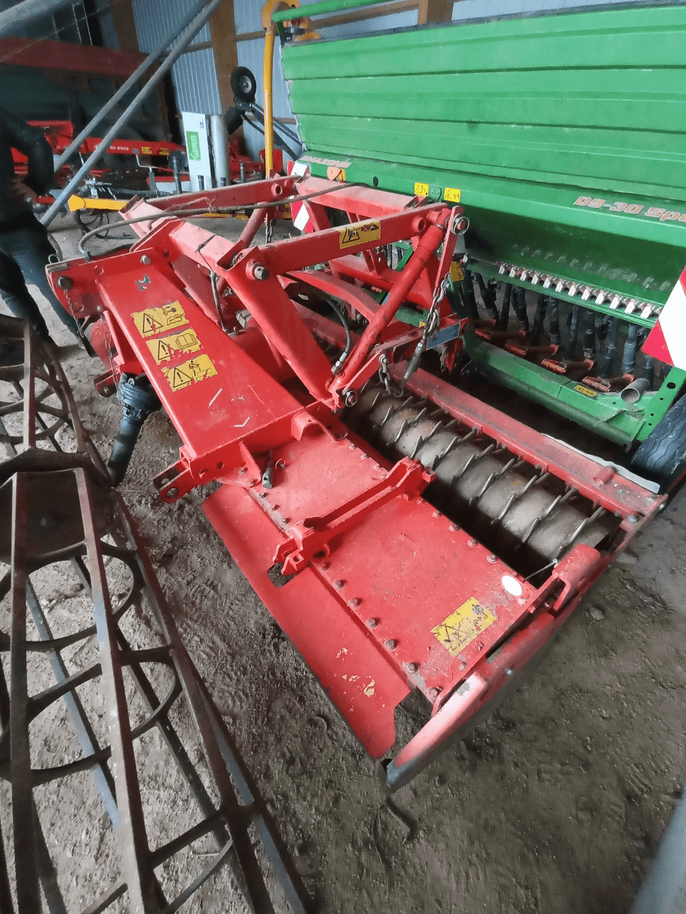 Image KUHN HERSE ROTATIVE HRB302D