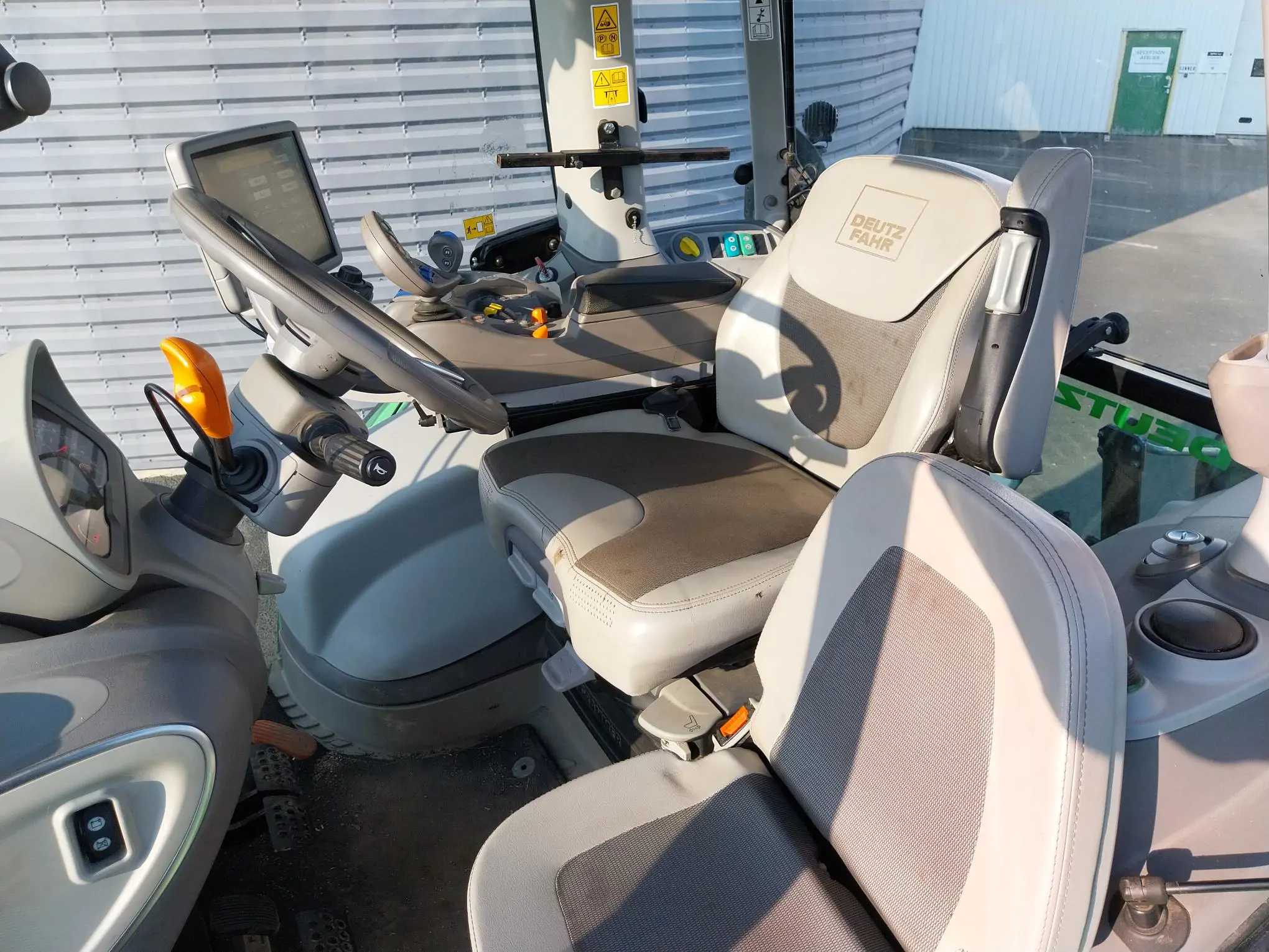 Image DEUTZ TRACTEUR 8280TTV