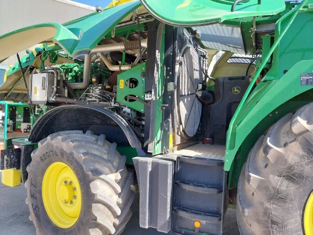 Image JOHN DEERE ENSILEUSE 8400