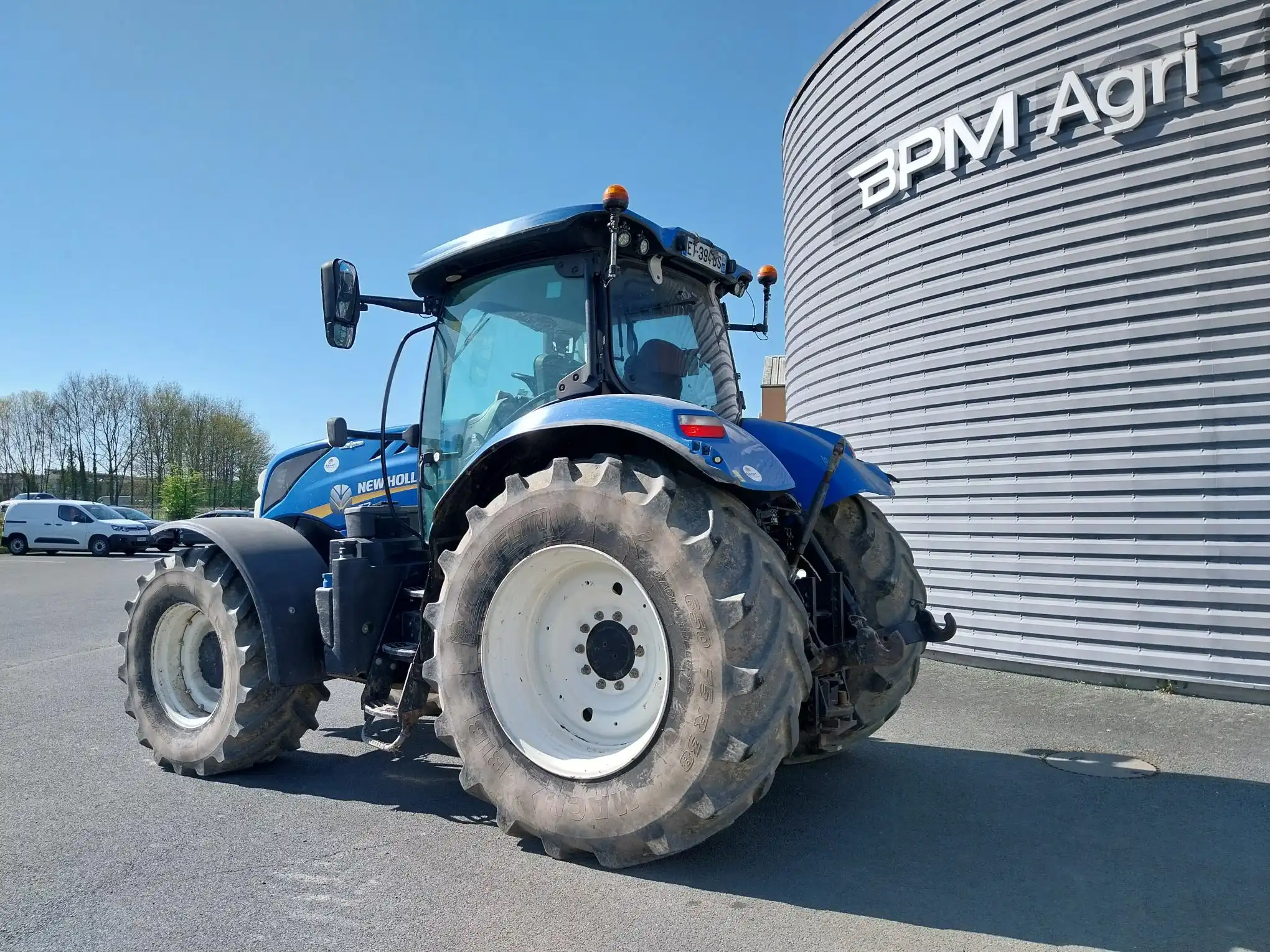 Image NEW HOLLAND TRACTEUR NEW HOLLAND T7 230