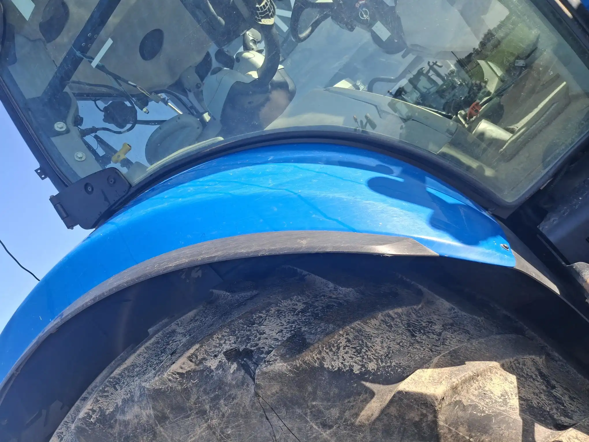 Image NEW HOLLAND TRACTEUR NH T7 190