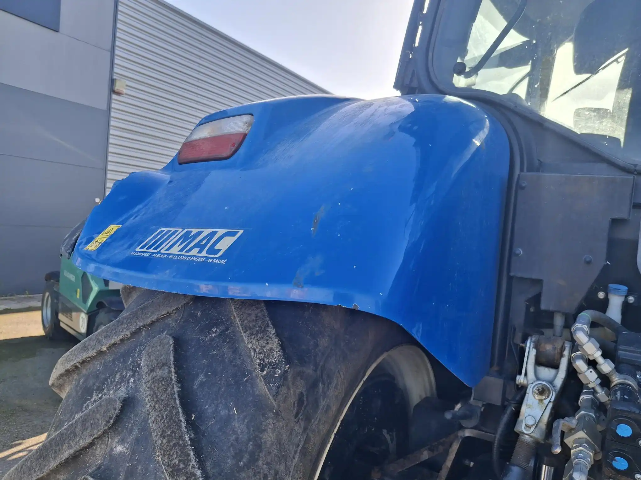 Image NEW HOLLAND TRACTEUR NH T7 190