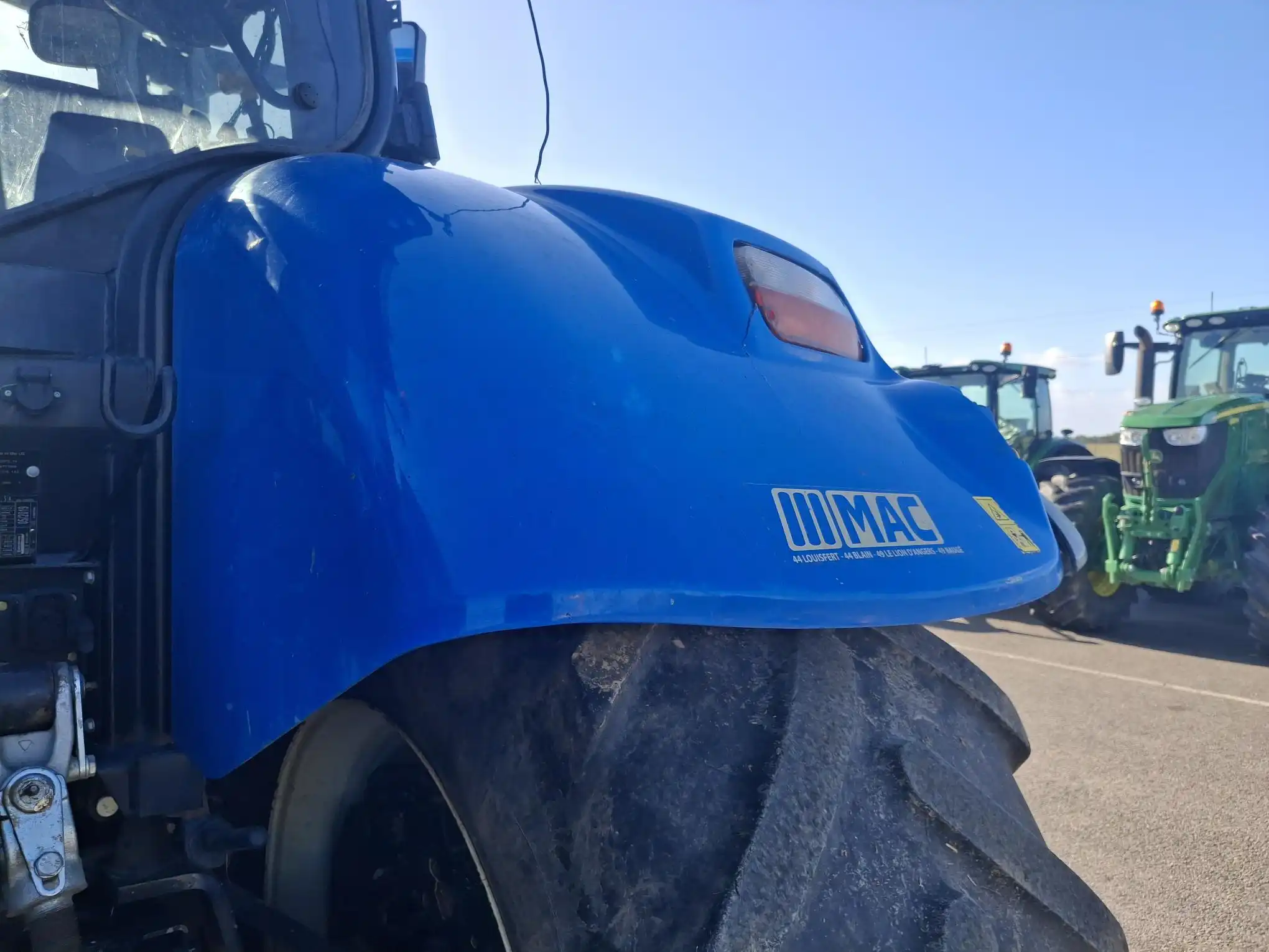 Image NEW HOLLAND TRACTEUR NH T7 190
