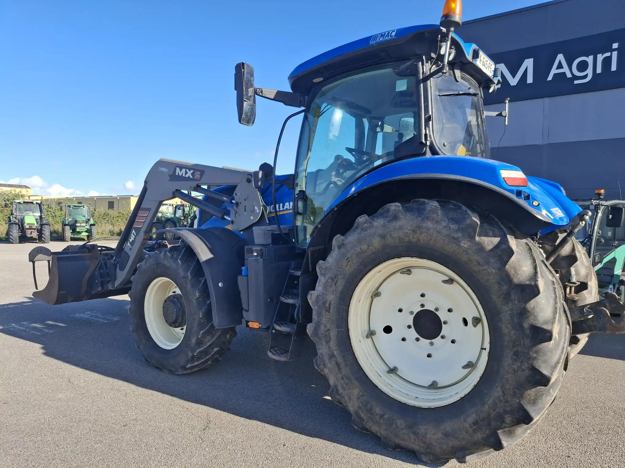 Image NEW HOLLAND TRACTEUR NH T7 190