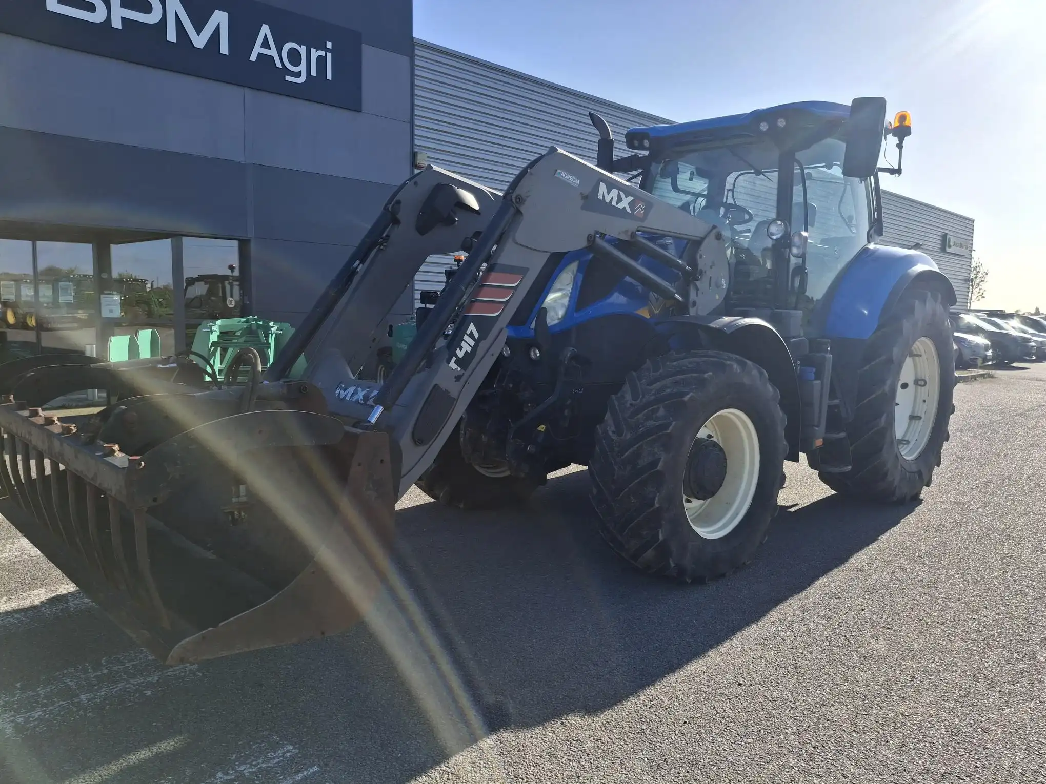 Image NEW HOLLAND TRACTEUR NH T7 190