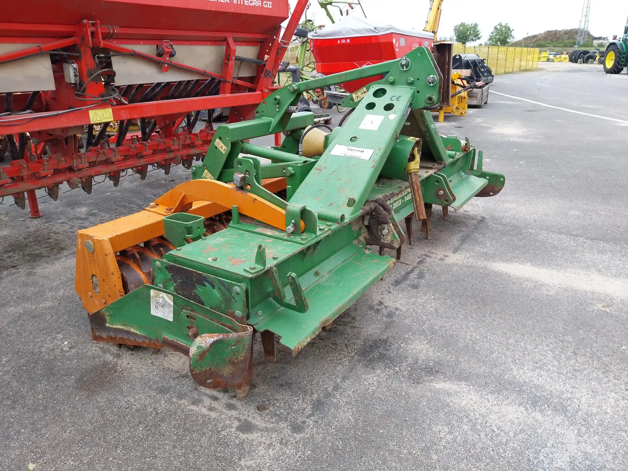 Image AMAZONE HERSE ROTATIVE AMAZONE KE303
