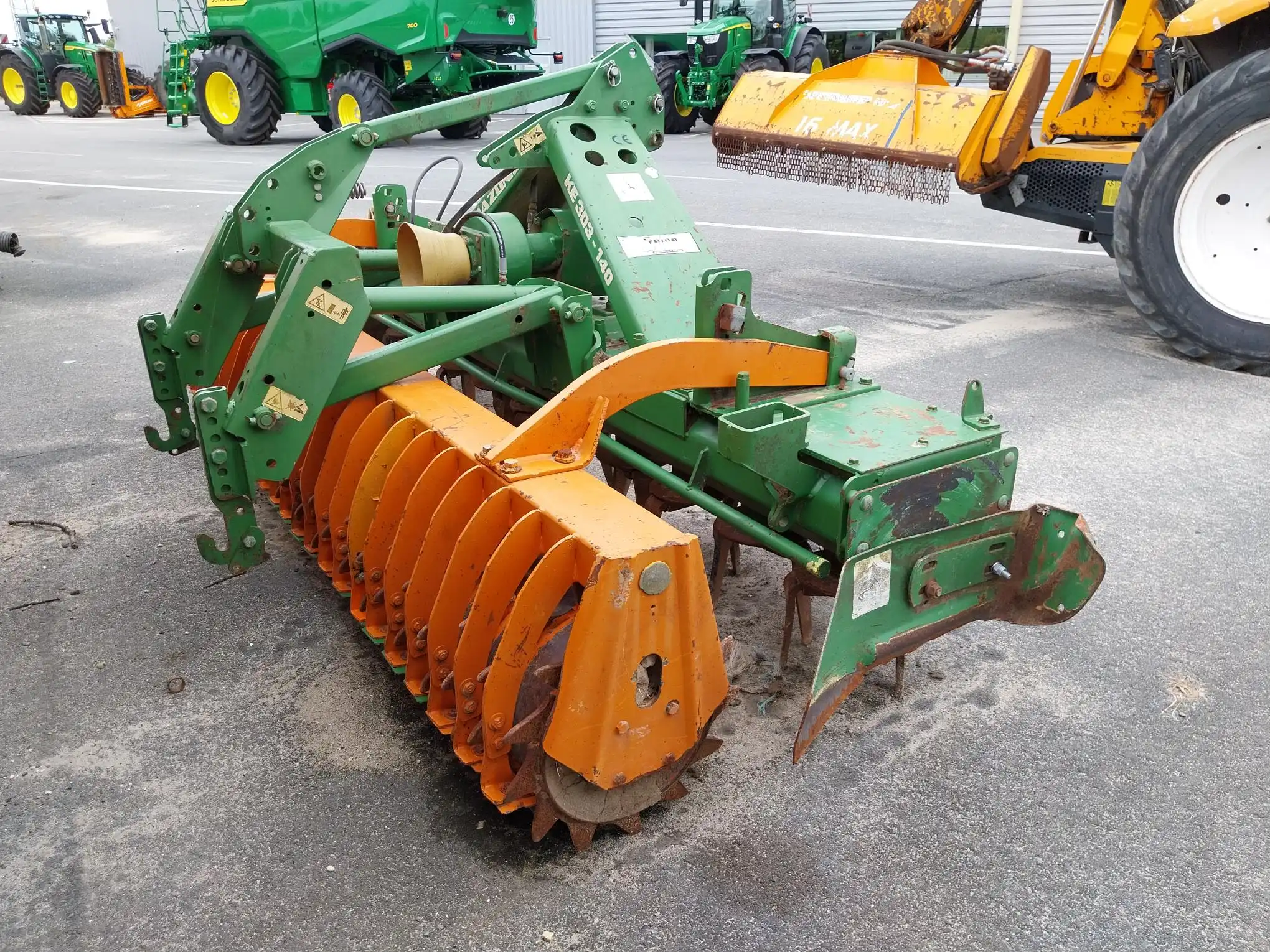 Image AMAZONE HERSE ROTATIVE AMAZONE KE303