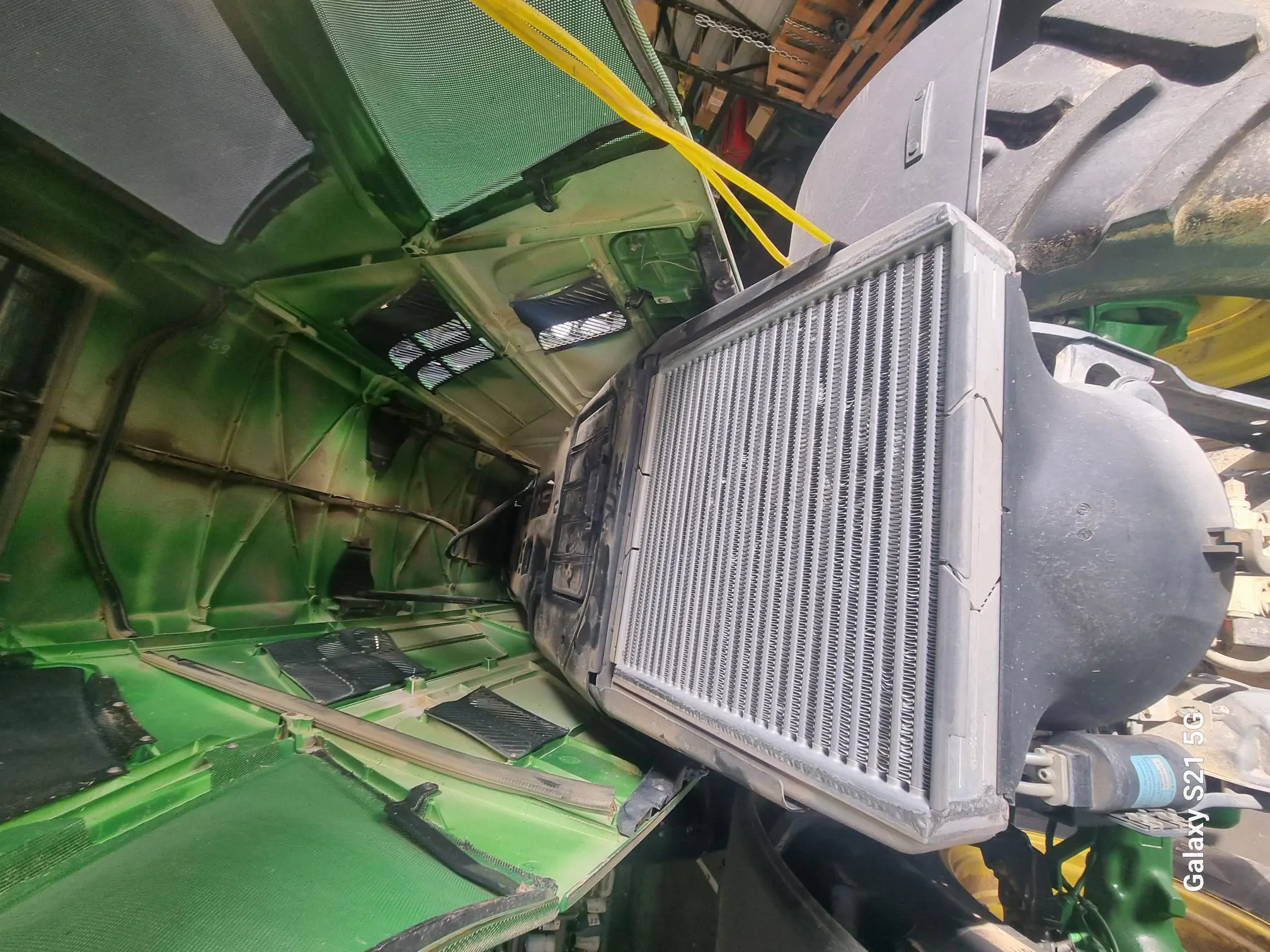 Image JOHN DEERE 6195R