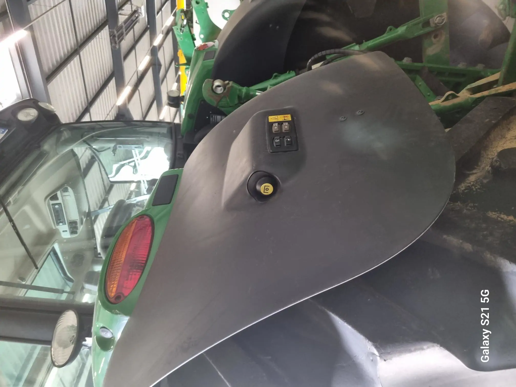 Image JOHN DEERE 6195R