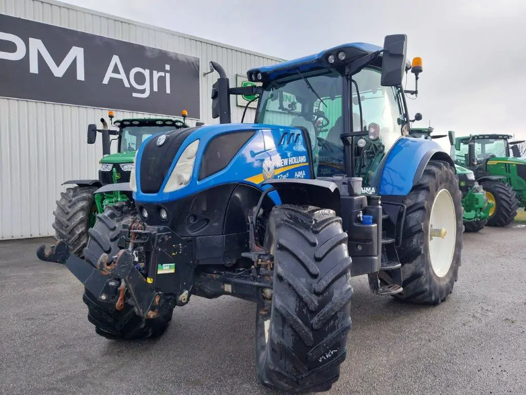 Photo NEW HOLLAND TRACTEUR T7.195S NEW HOLLAND