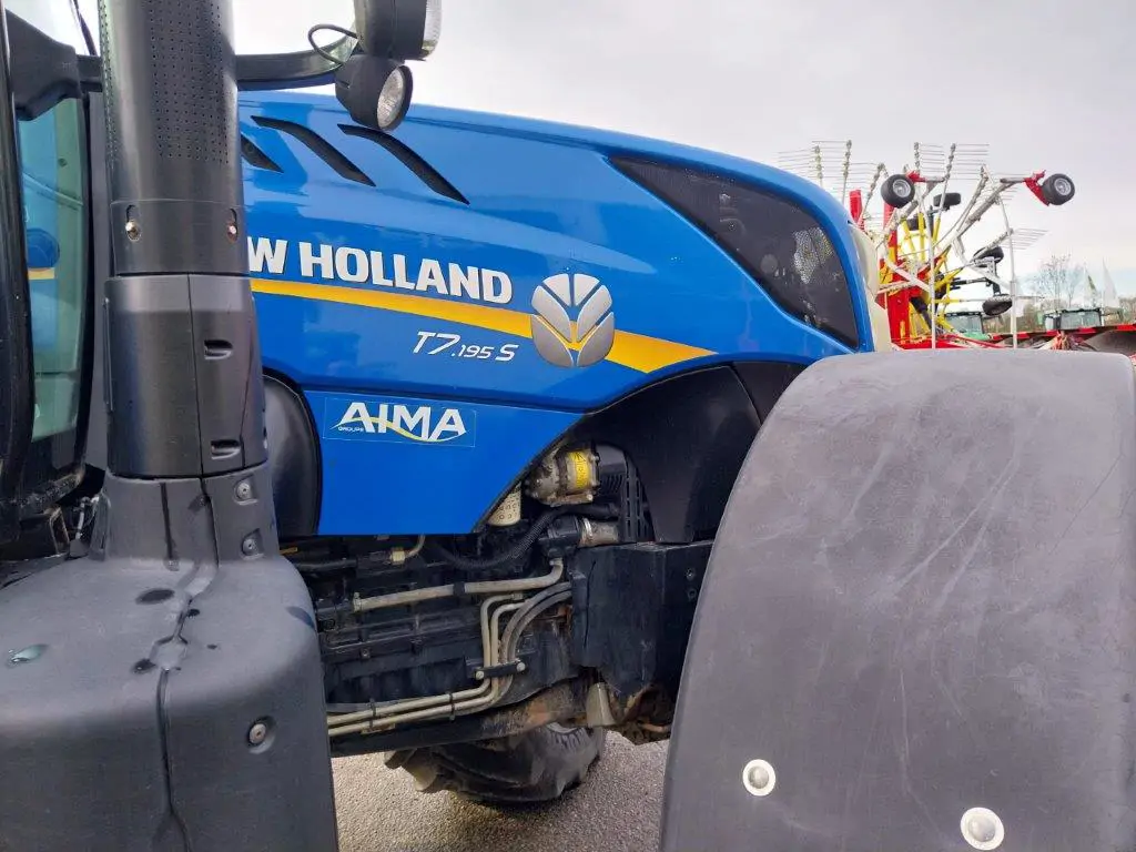 Image NEW HOLLAND TRACTEUR T7.195S NEW HOLLAND