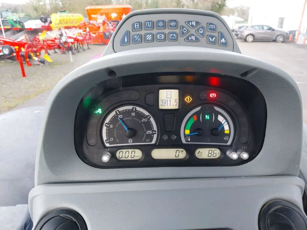 Image NEW HOLLAND TRACTEUR T7.195S NEW HOLLAND