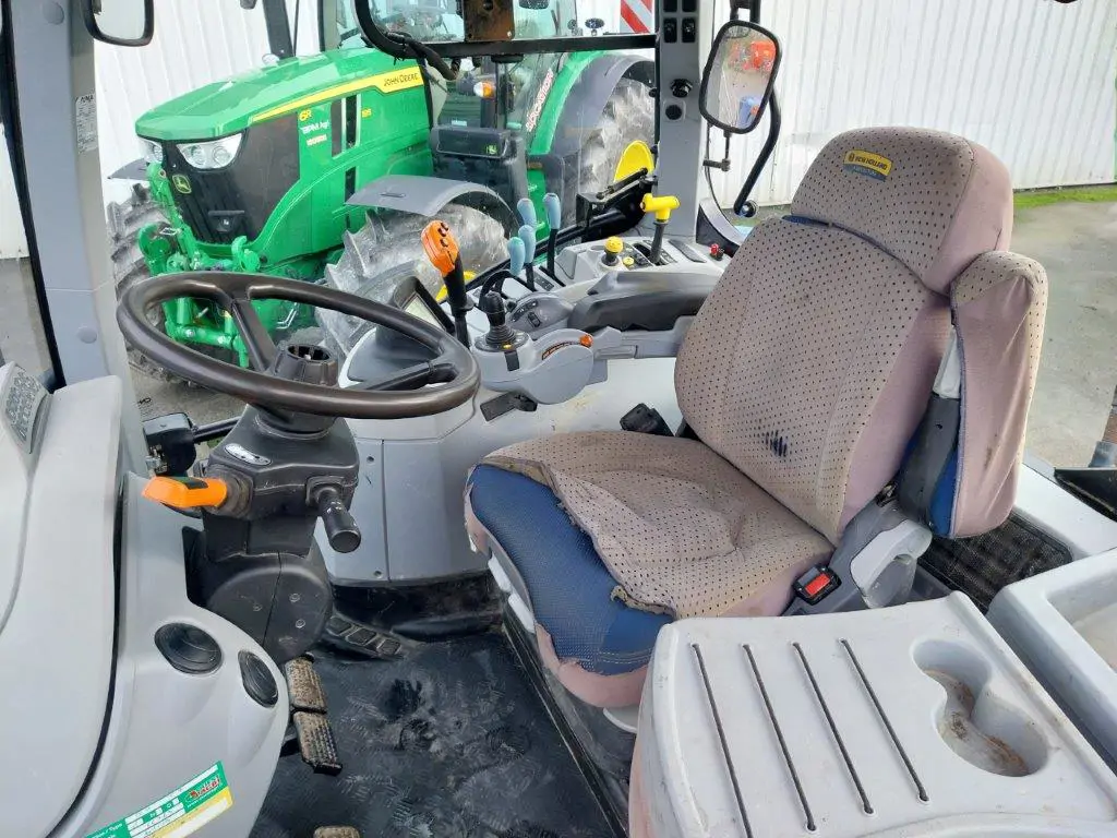 Image NEW HOLLAND TRACTEUR T7.195S NEW HOLLAND