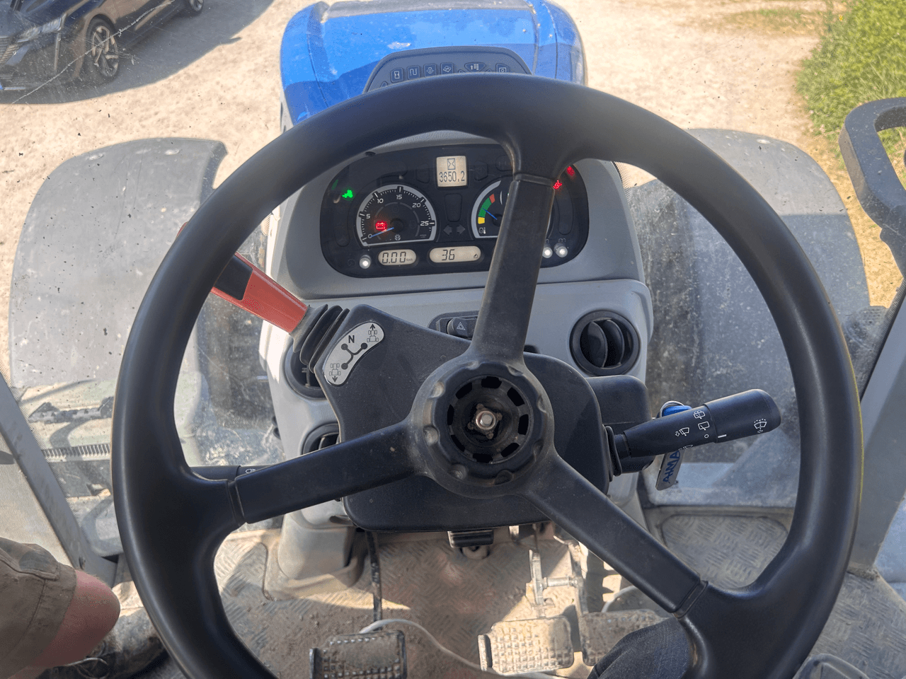 Image NEW HOLLAND TRACTEUR T7.195S NEW HOLLAND