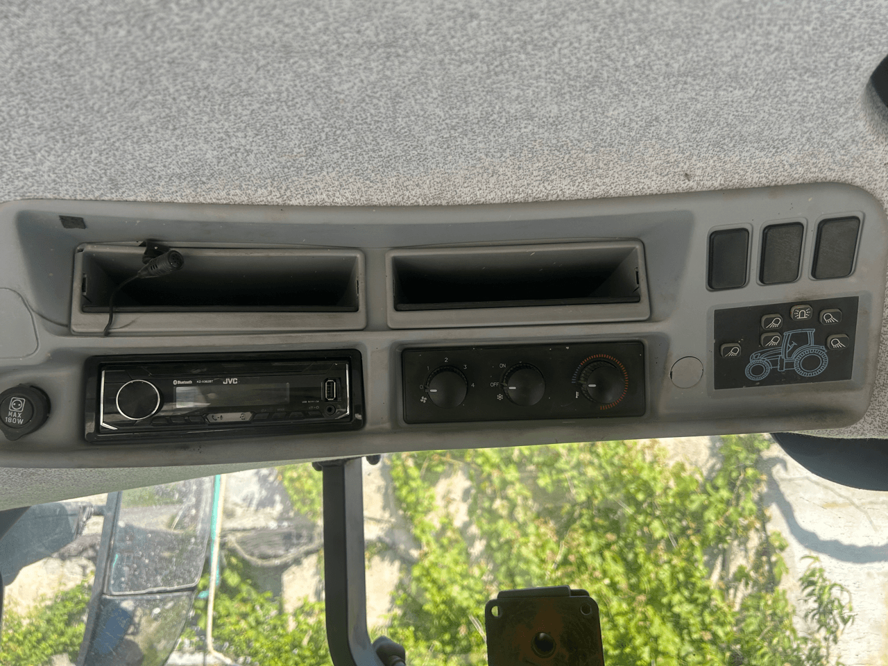 Image NEW HOLLAND TRACTEUR T7.195S NEW HOLLAND