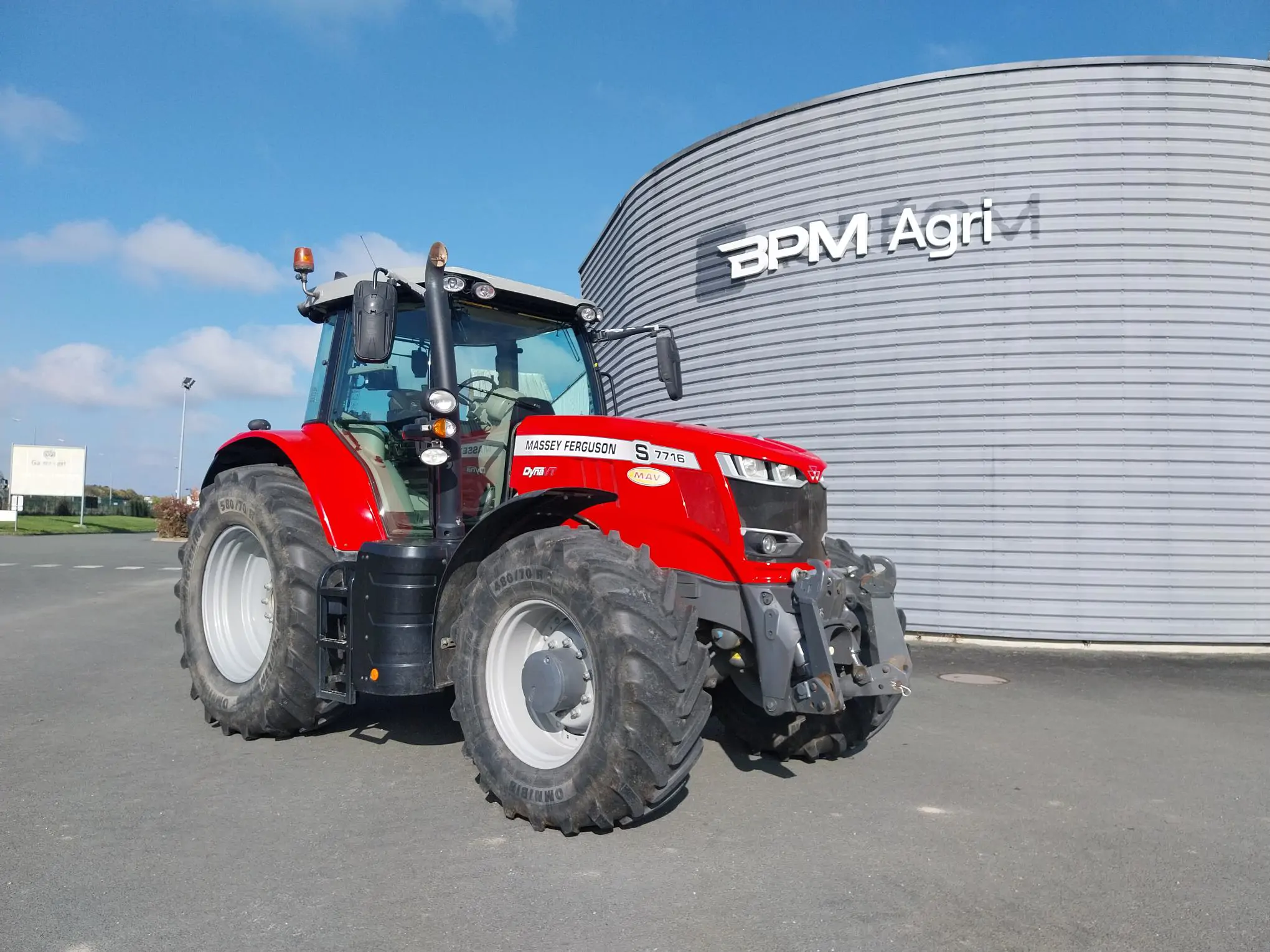 Photo MASSEY FERGUSON TRACTEUR MF 7716S DYNA-VT-EFFI
