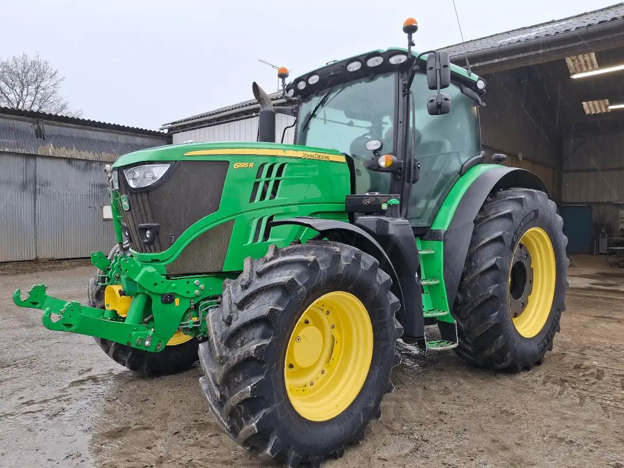 Image JOHN DEERE TRACTEUR JOHN DEERE 6195R