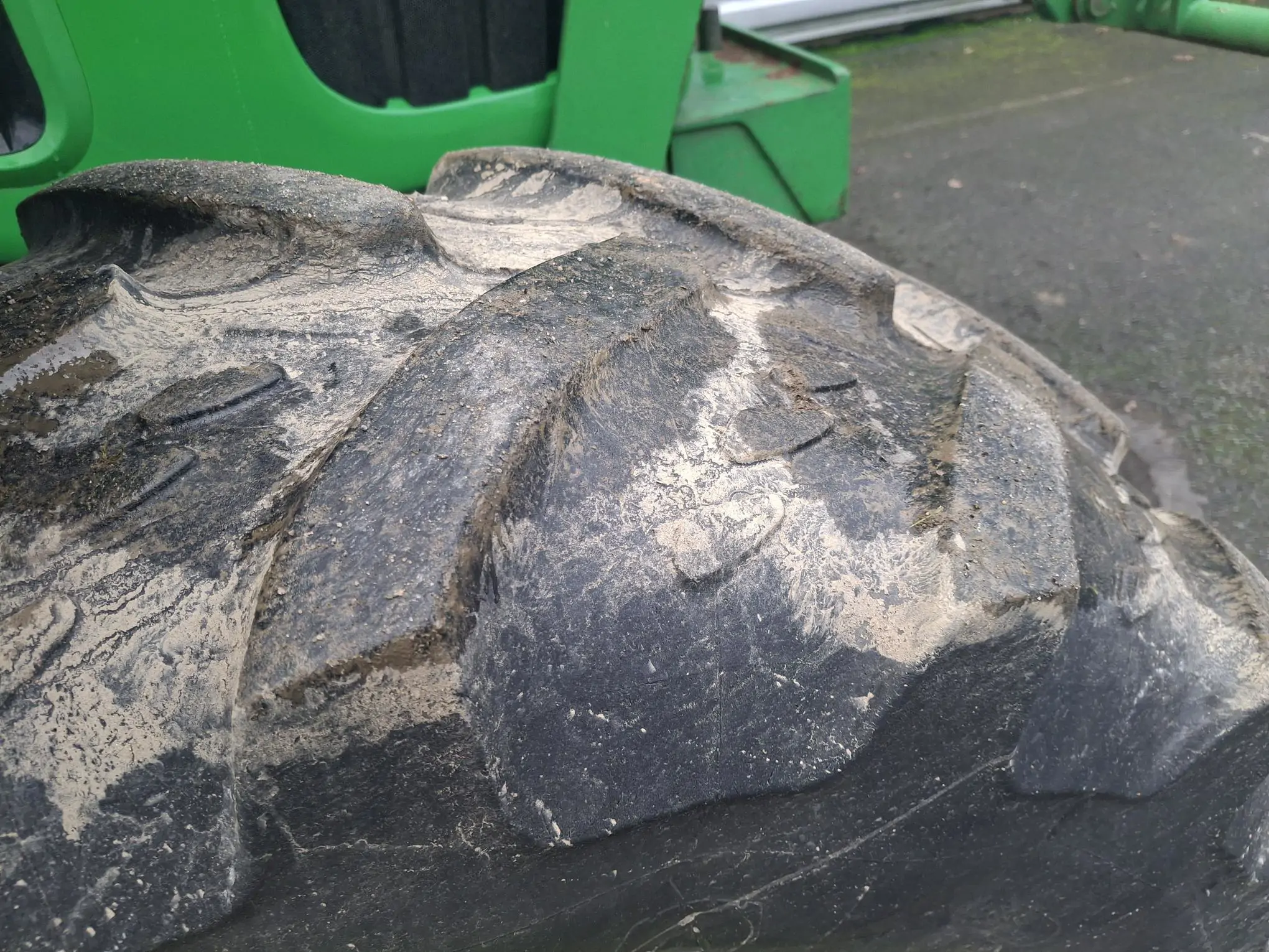 Image JOHN DEERE TRACTEUR JOHN DEERE 6130