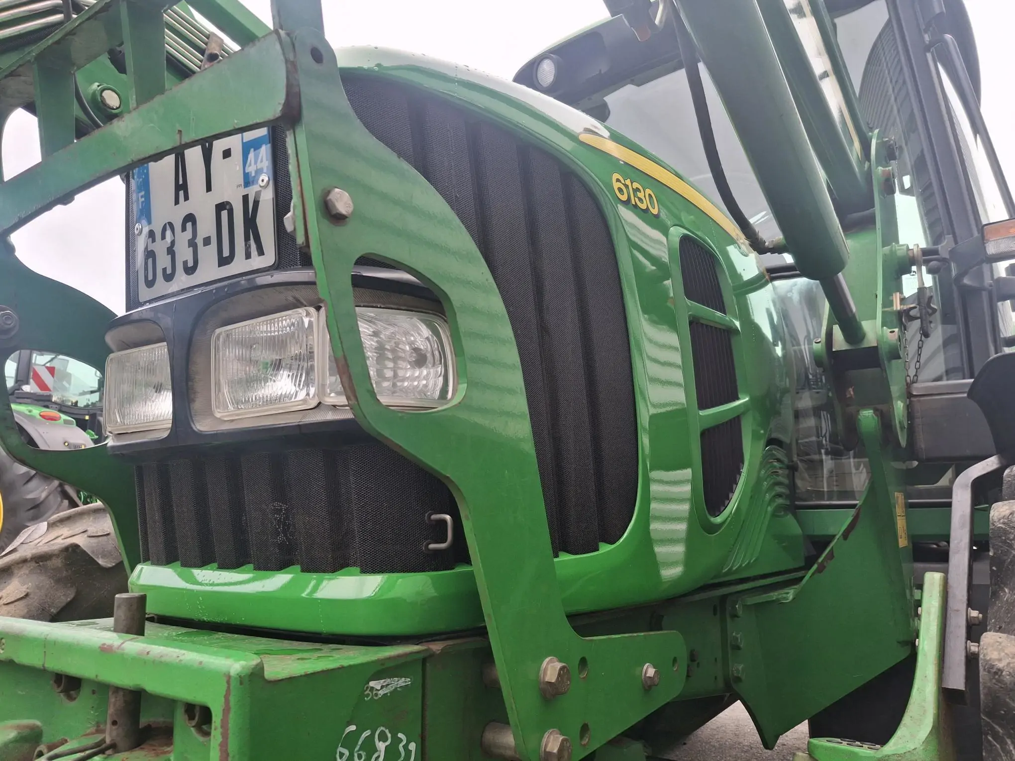 Image JOHN DEERE TRACTEUR JOHN DEERE 6130