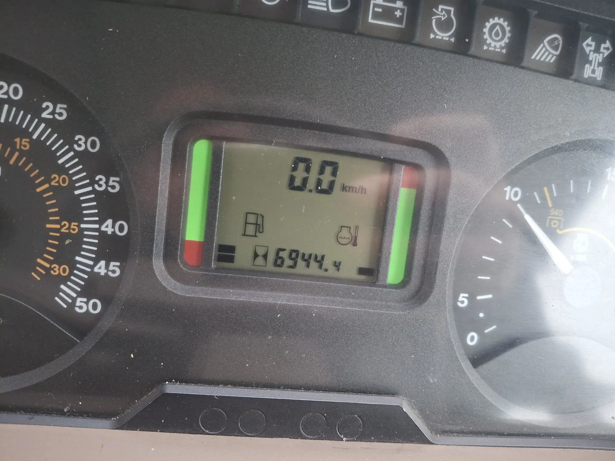 Image JOHN DEERE TRACTEUR JOHN DEERE 6130