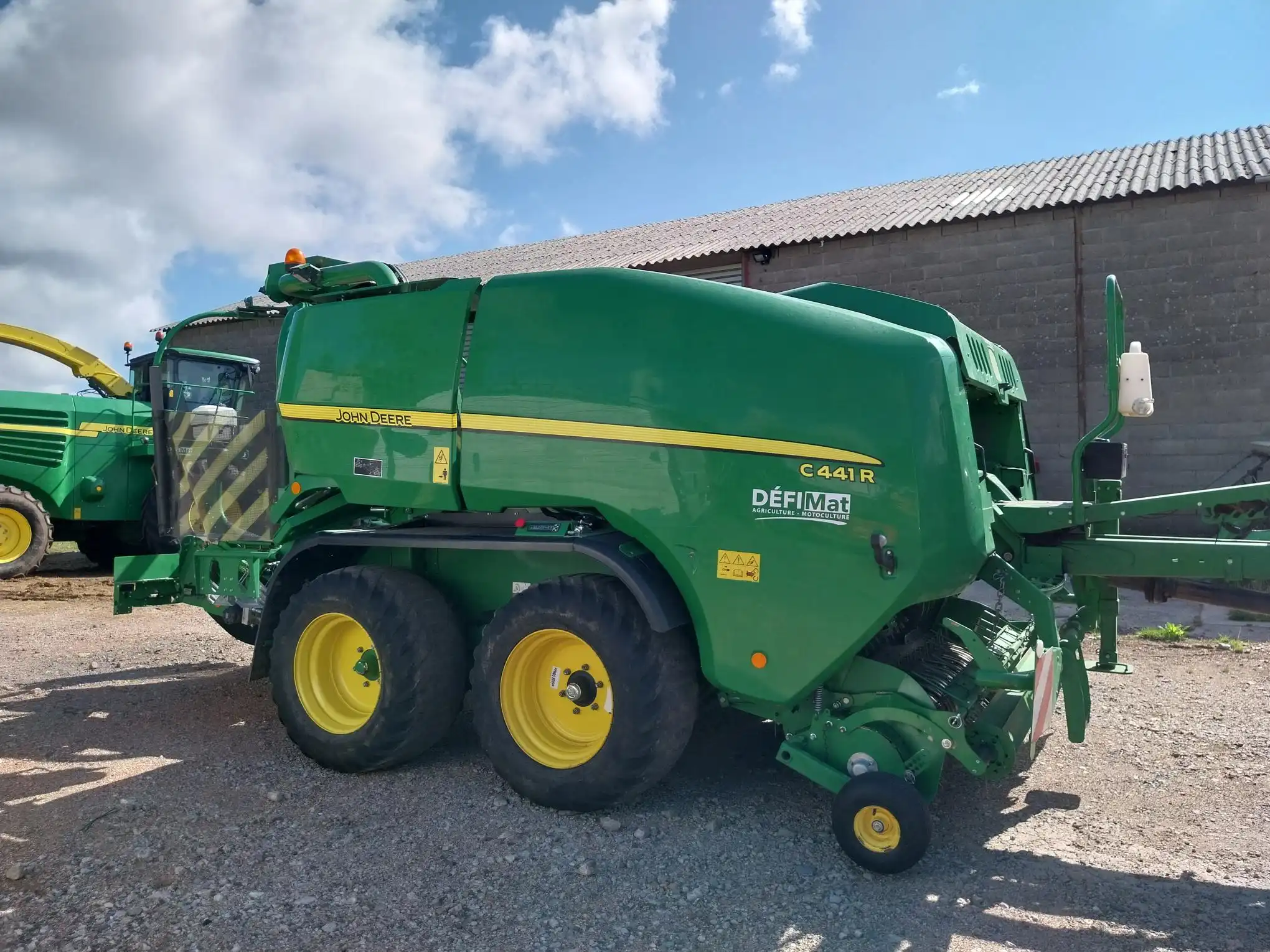 Image JOHN DEERE PRESSE ENRUBANNEUSE JD C441R