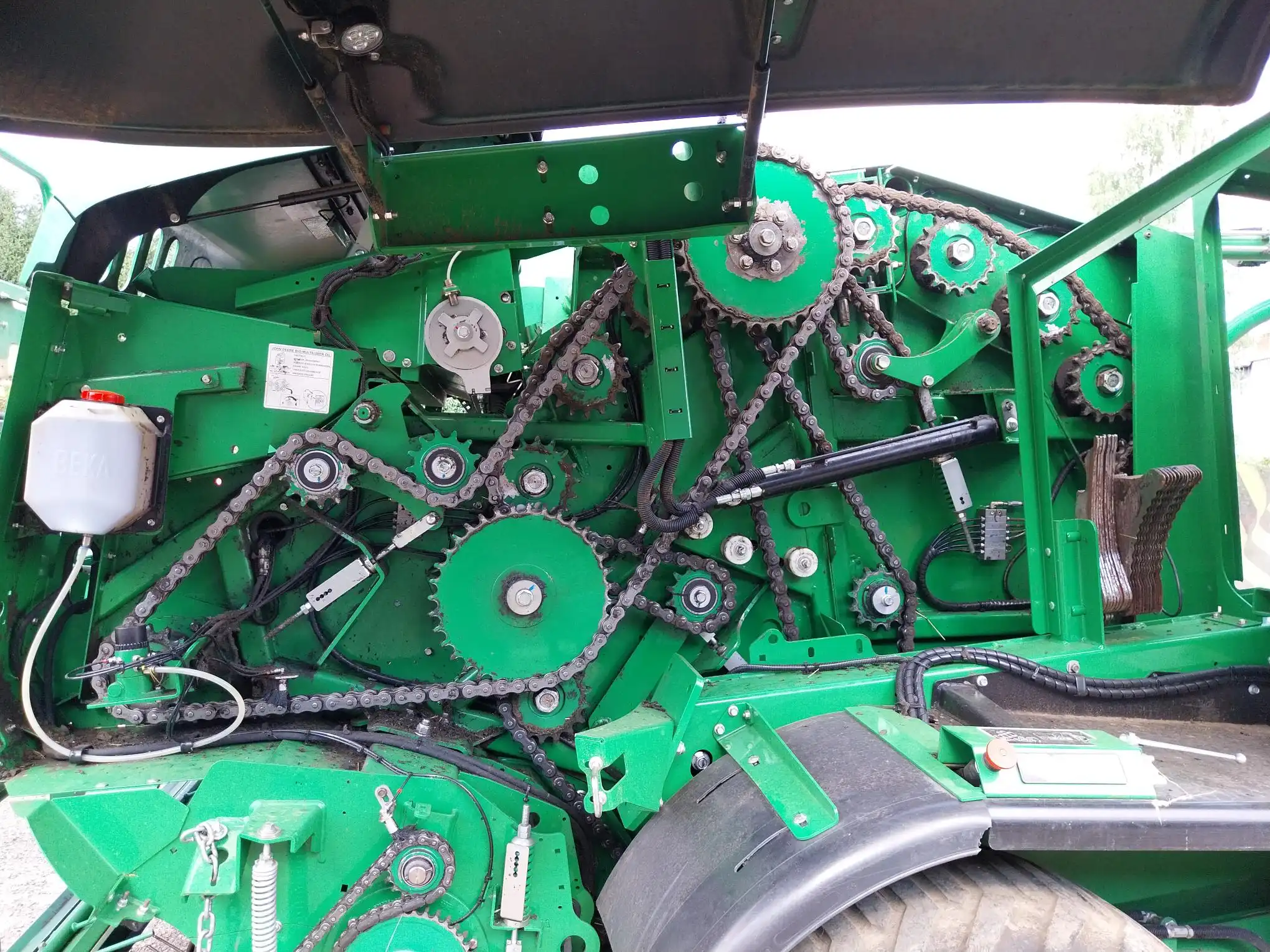 Image JOHN DEERE PRESSE ENRUBANNEUSE JD C441R