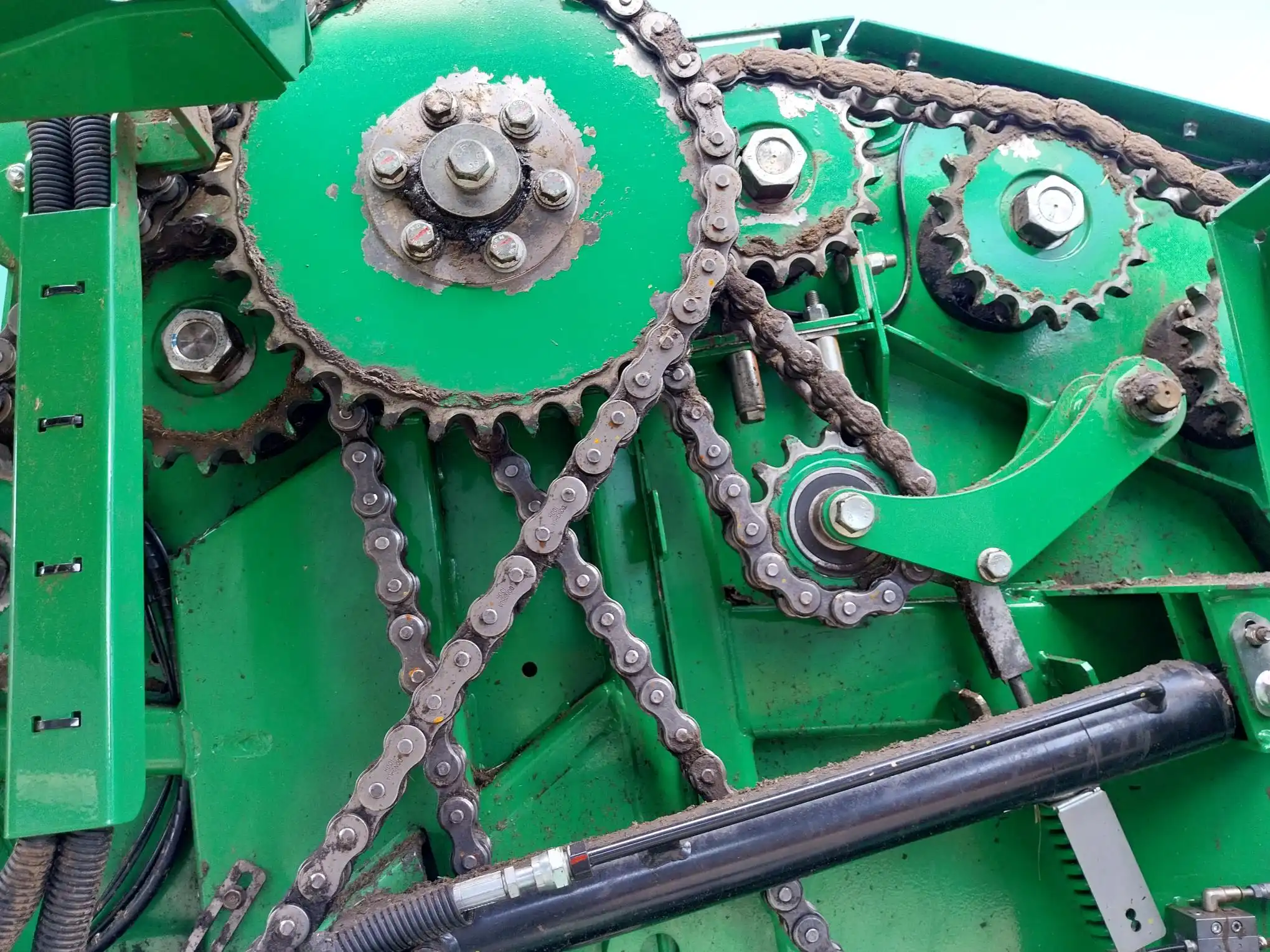 Image JOHN DEERE PRESSE ENRUBANNEUSE JD C441R