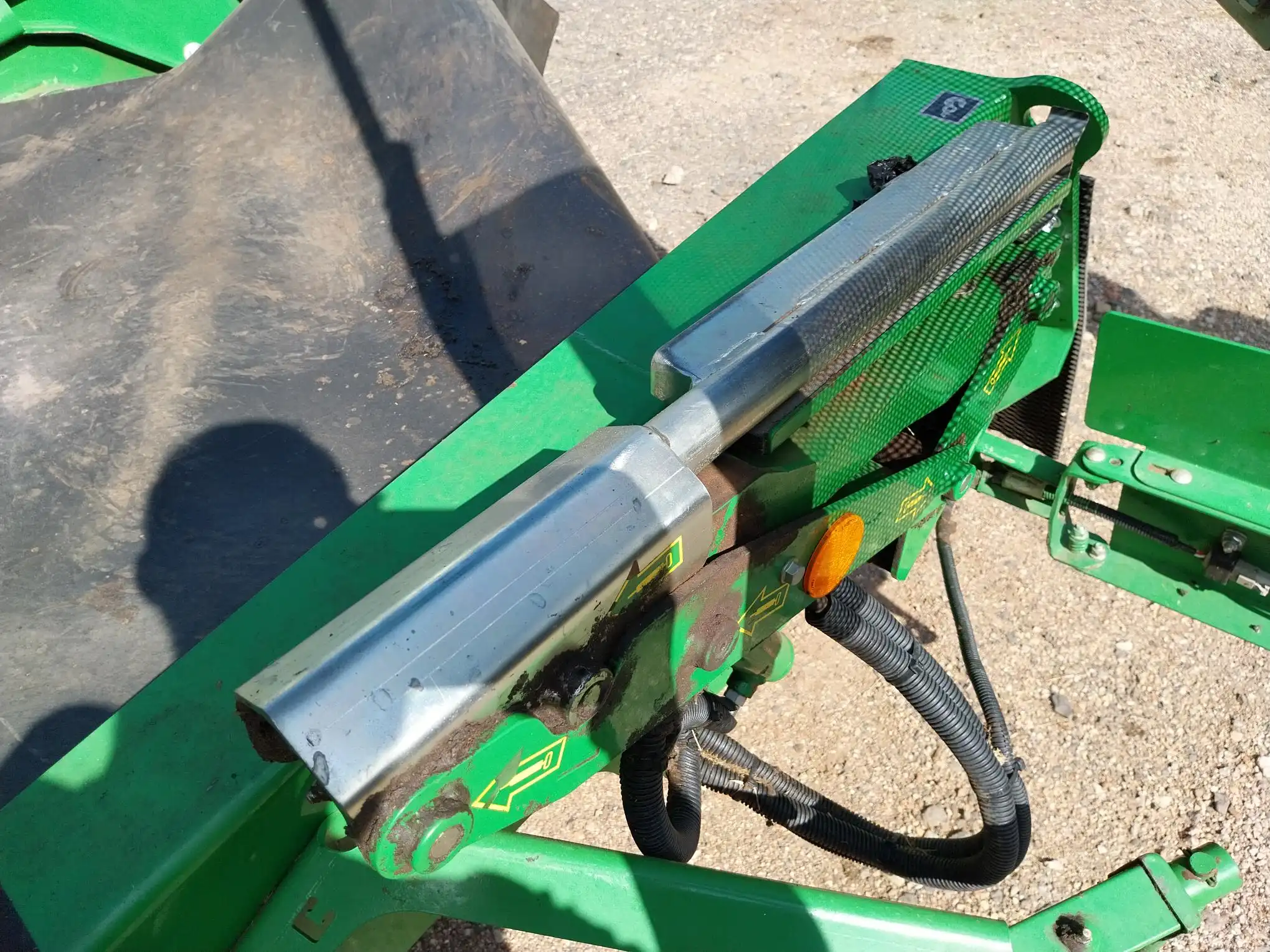 Image JOHN DEERE PRESSE ENRUBANNEUSE JD C441R