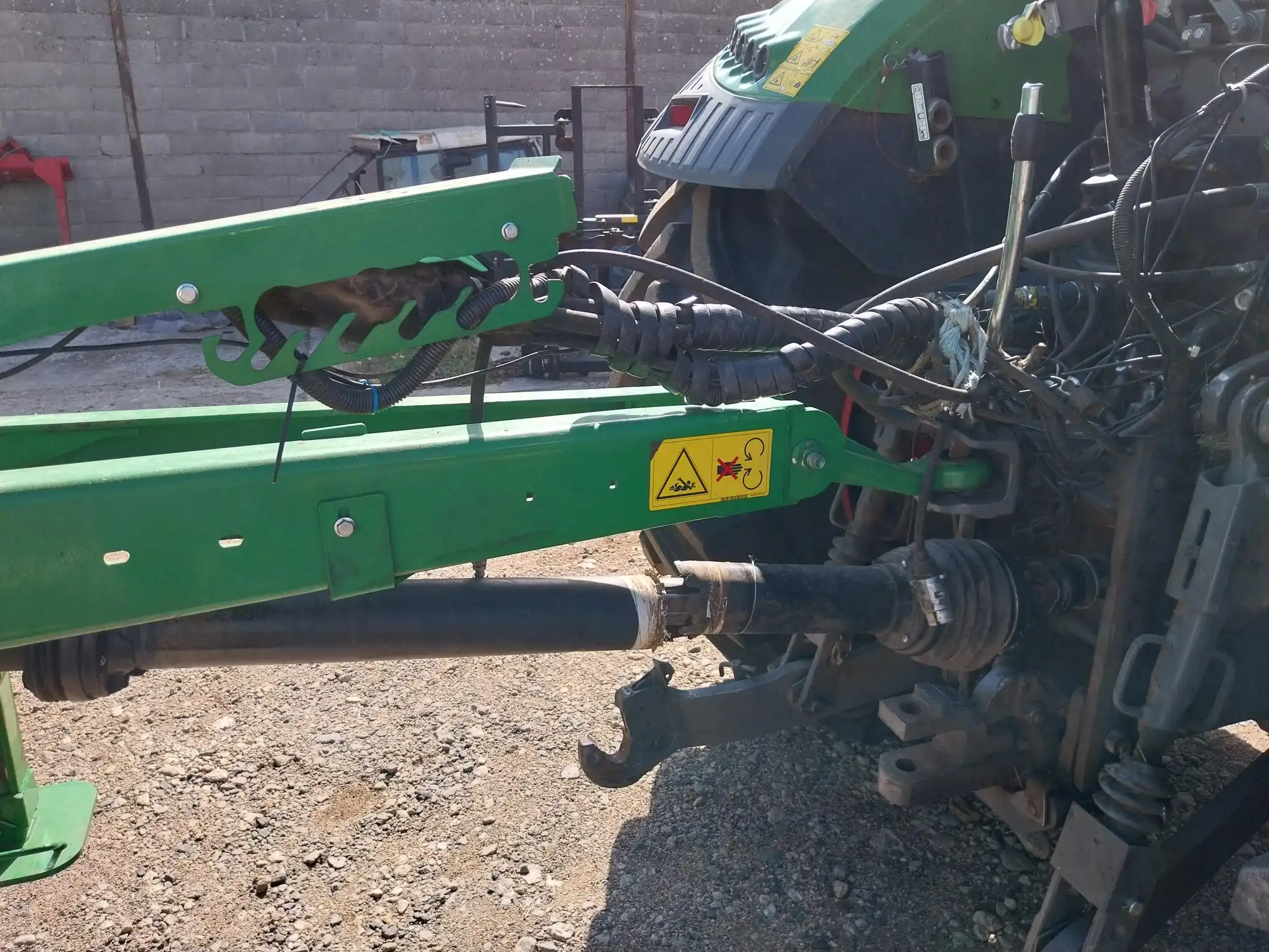 Image JOHN DEERE PRESSE ENRUBANNEUSE JD C441R