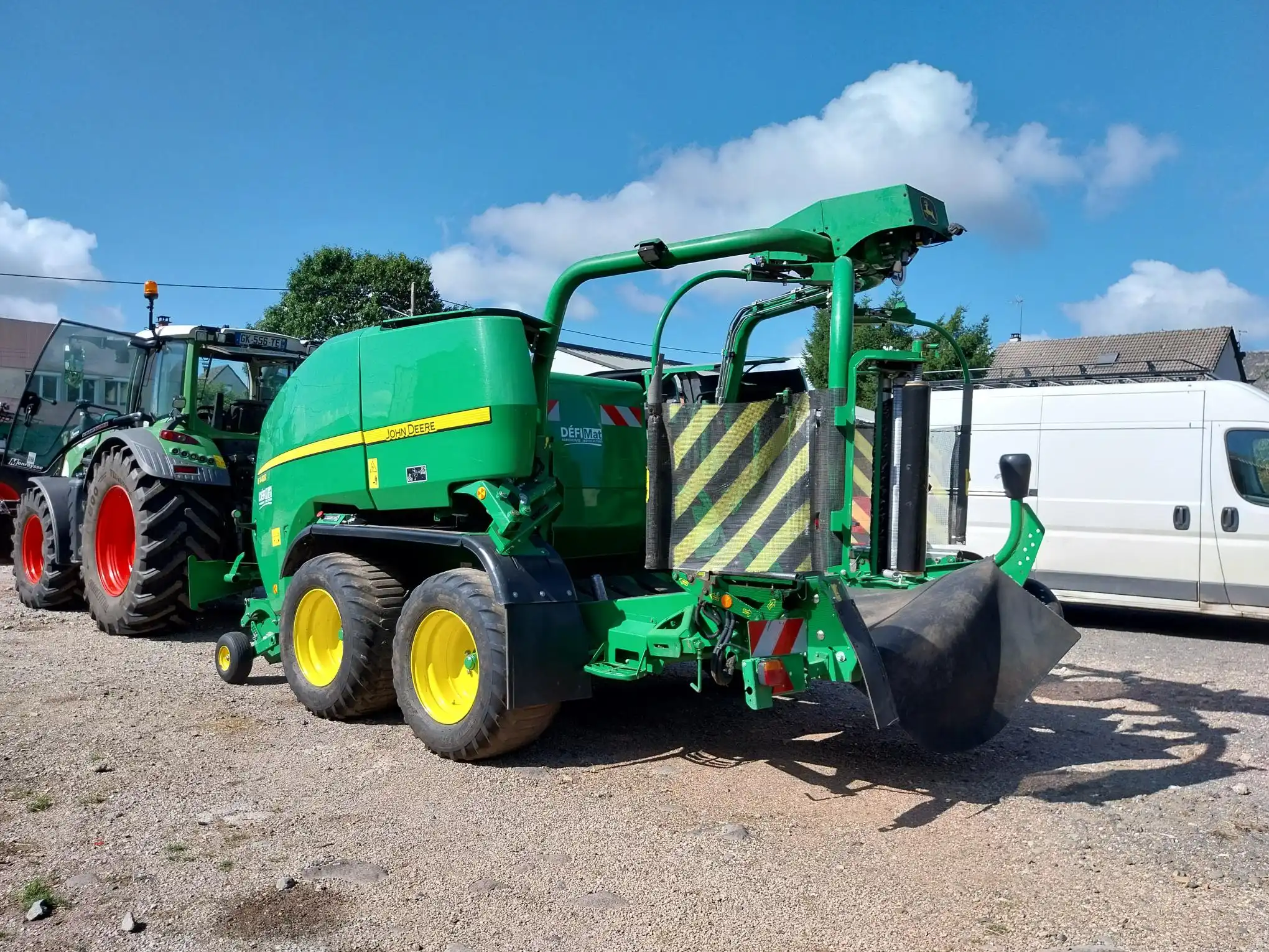 Image JOHN DEERE PRESSE ENRUBANNEUSE JD C441R