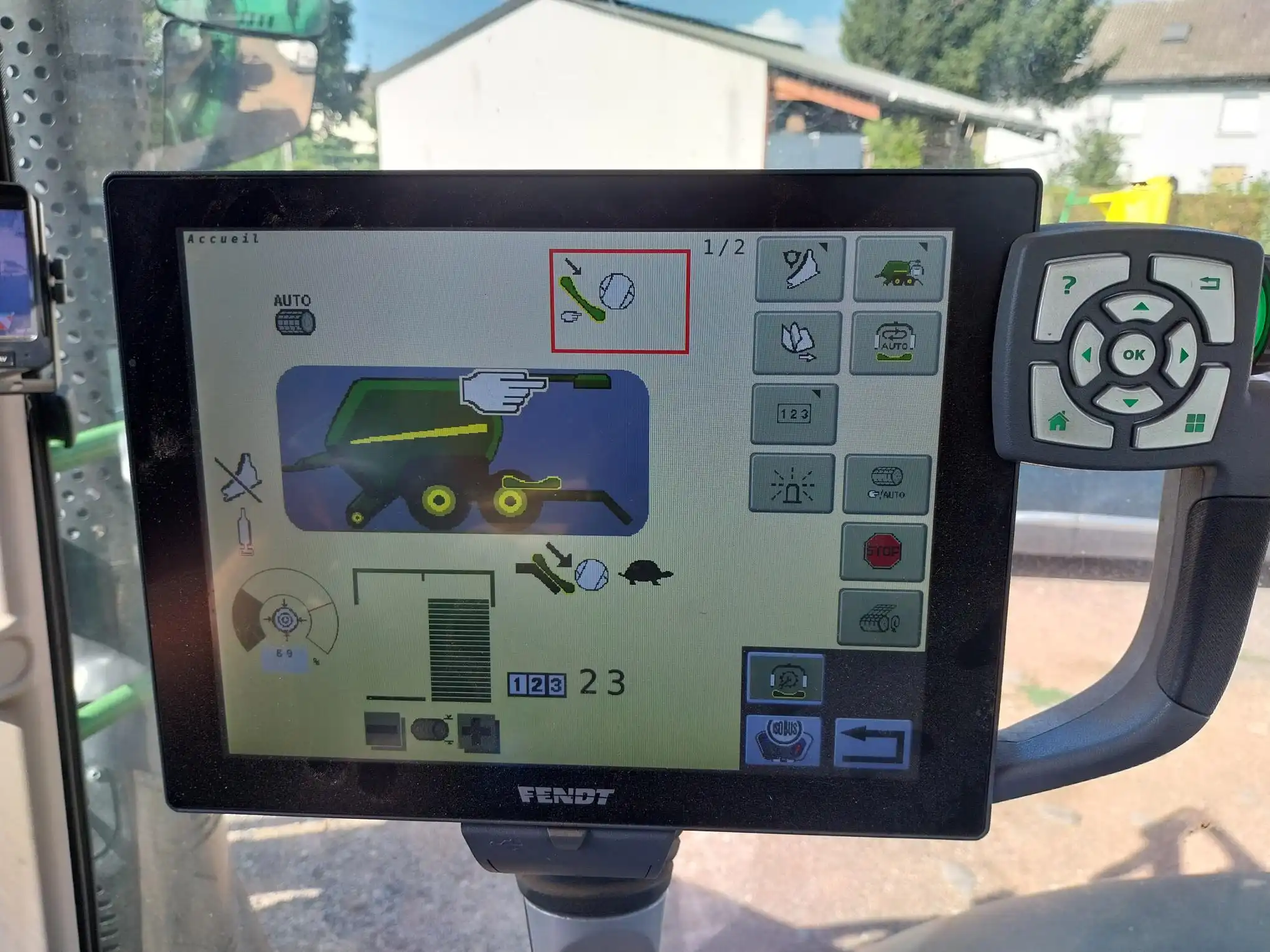 Image JOHN DEERE PRESSE ENRUBANNEUSE JD C441R