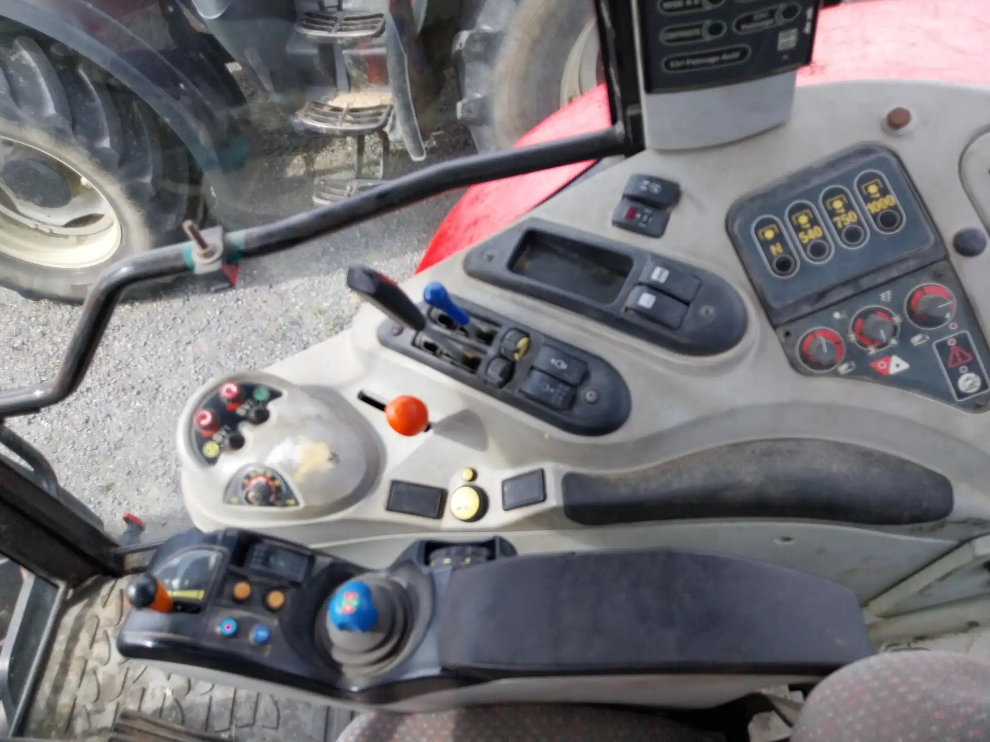 Image MASSEY FERGUSON TRACTEUR MASSEY FERGUSON 7465