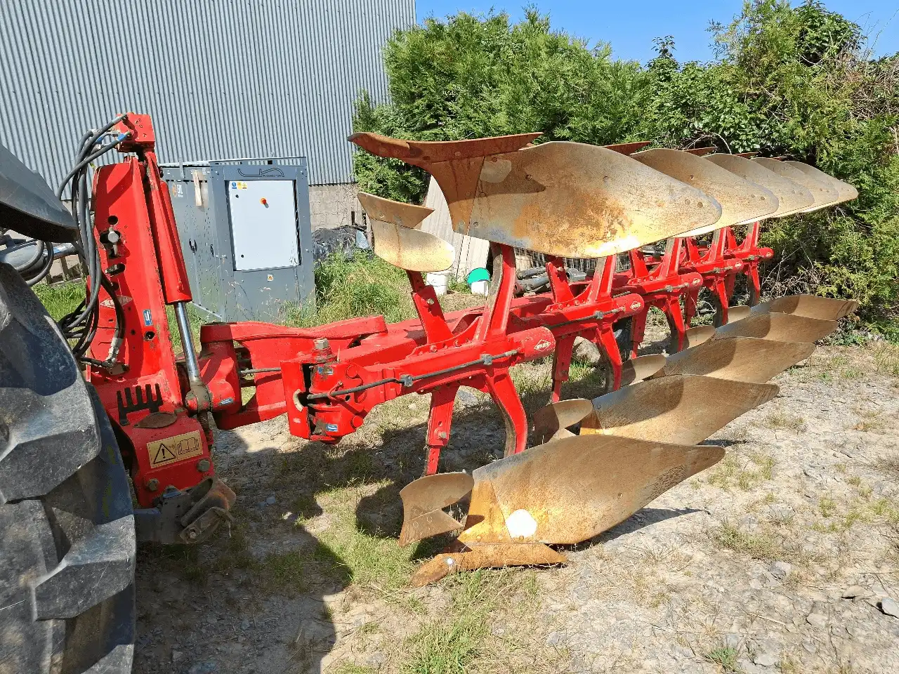 Image KUHN CHARRUE VARIMASTER 152