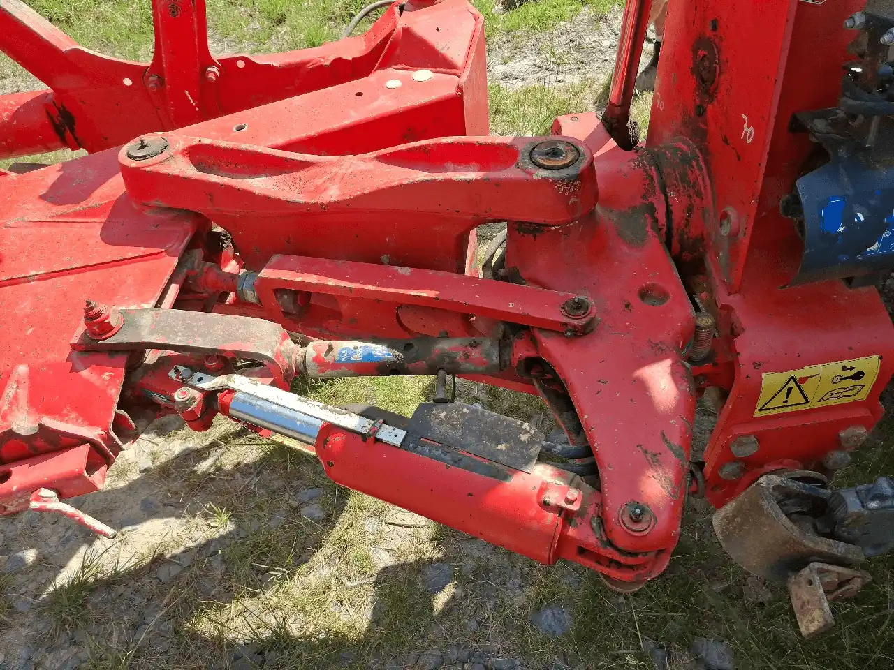 Image KUHN CHARRUE VARIMASTER 152