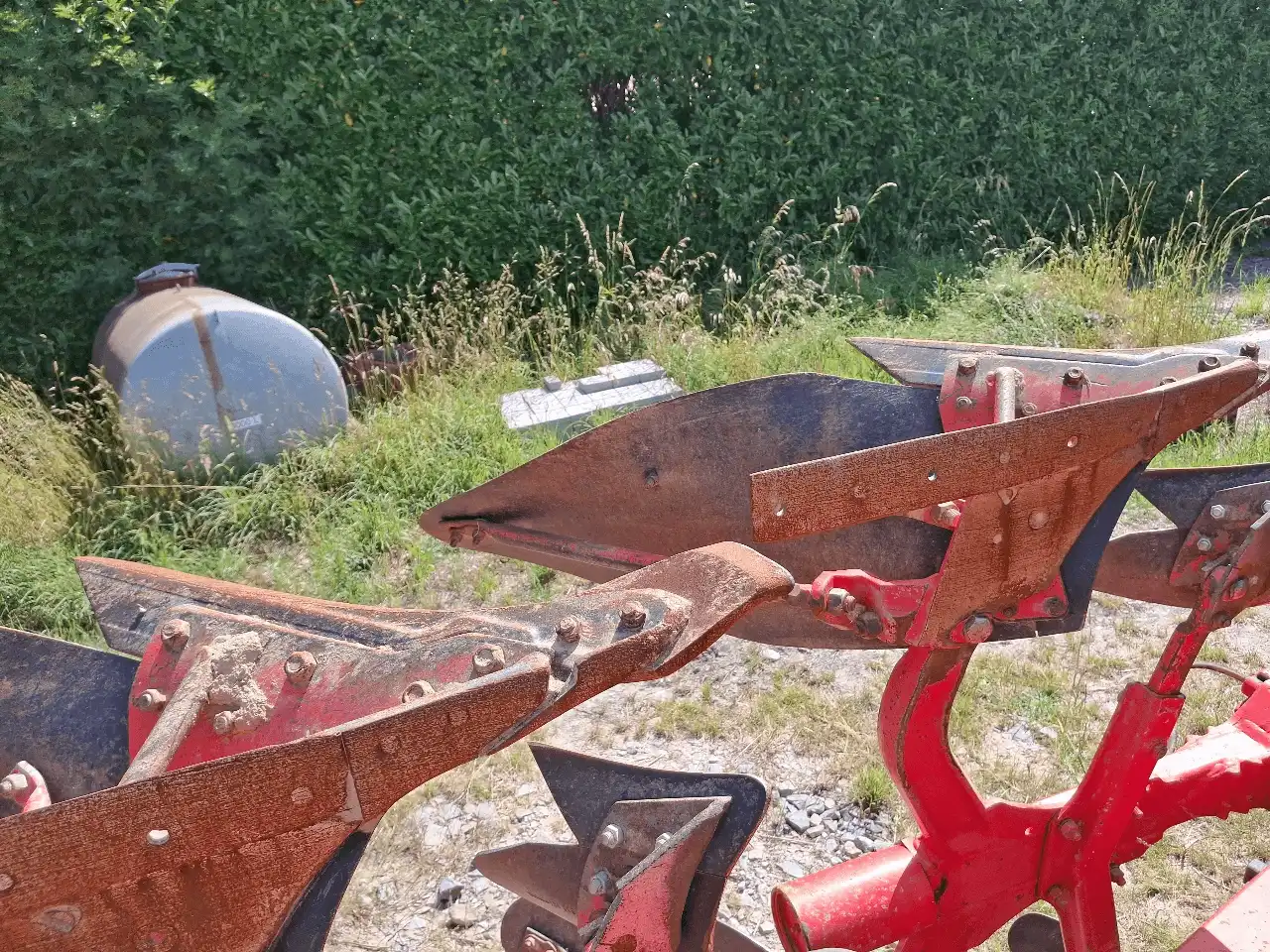 Image KUHN CHARRUE VARIMASTER 152