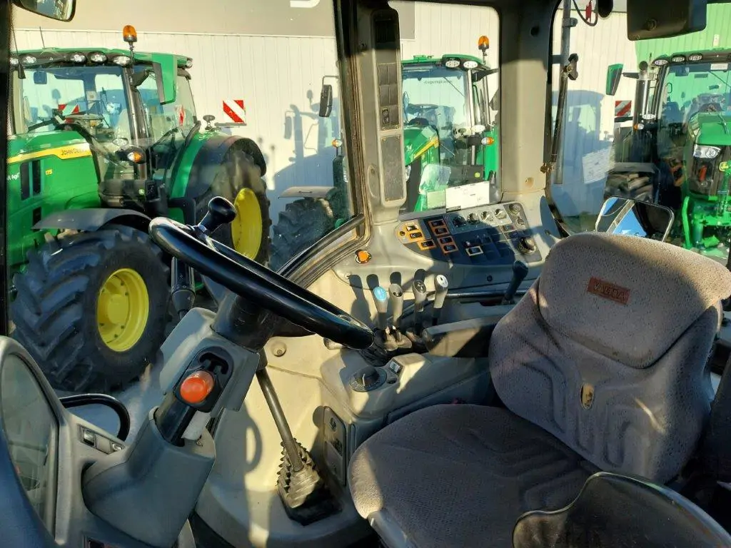 Image VALTRA VALMET TRACTEUR VALTRA T151E OCC