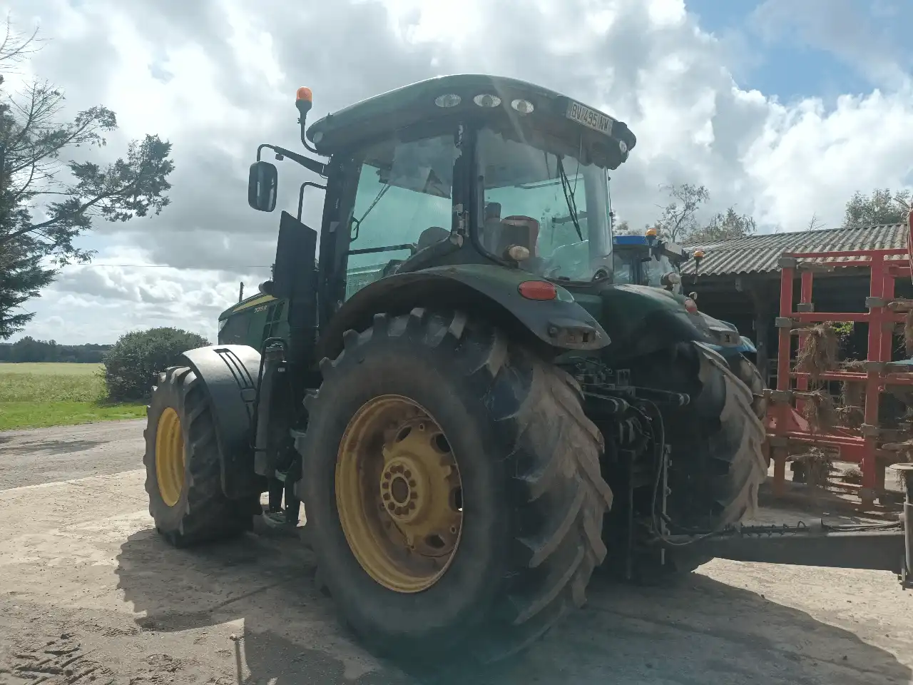 Image JOHN DEERE TRACTEUR JOHN DEERE 7215R