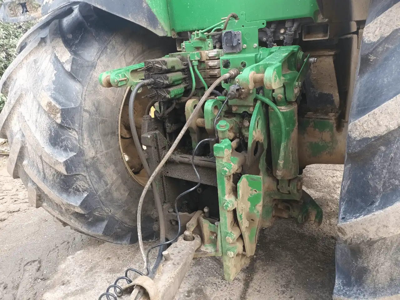 Image JOHN DEERE TRACTEUR JOHN DEERE 7215R