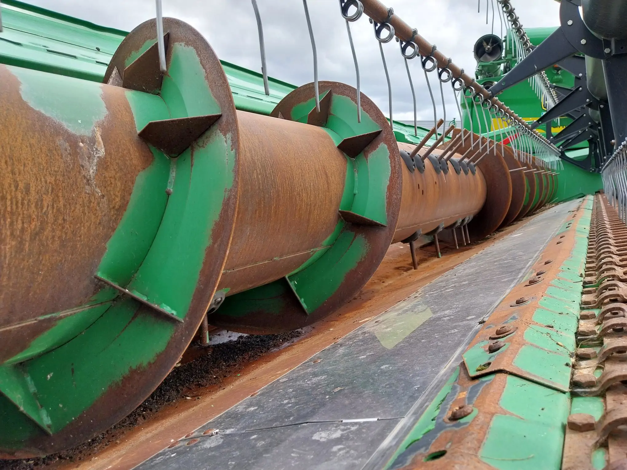 Image JOHN DEERE CHARIOT DE COUPE ET COUPE 730X