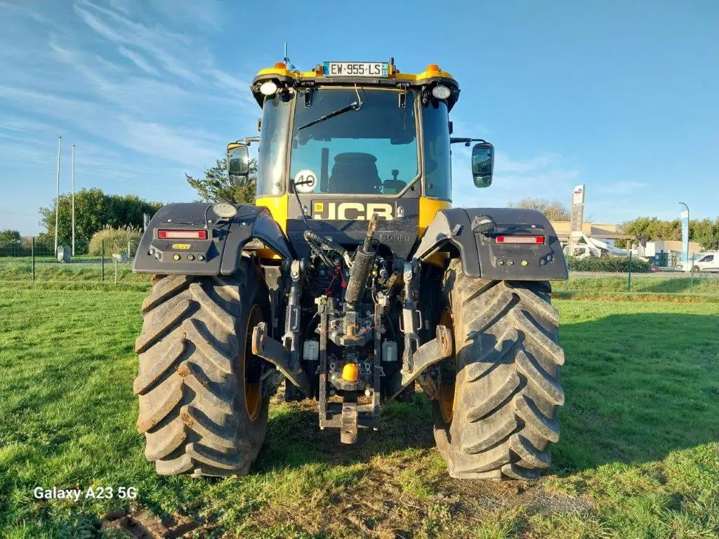 Image JCB TRACTEUR FASTRAC 4220