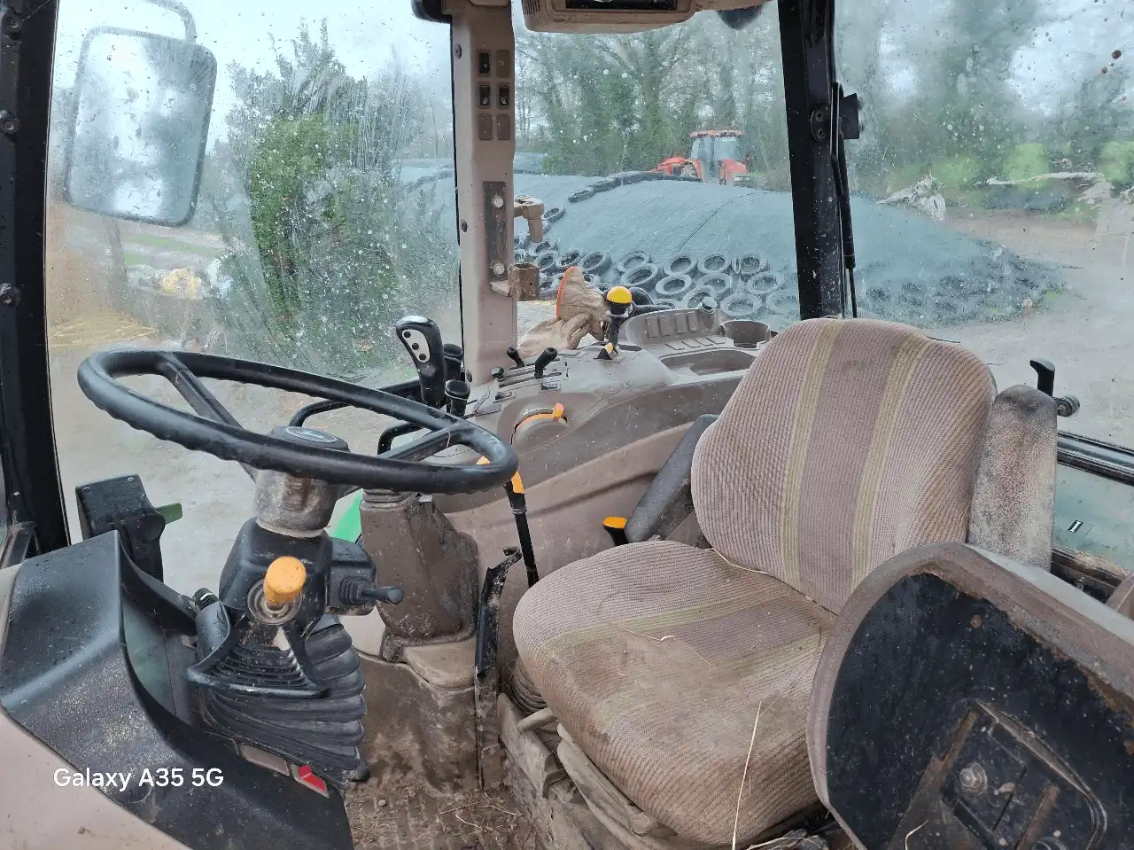 Photo JOHN DEERE TRACTEUR JOHN DEERE 5070M