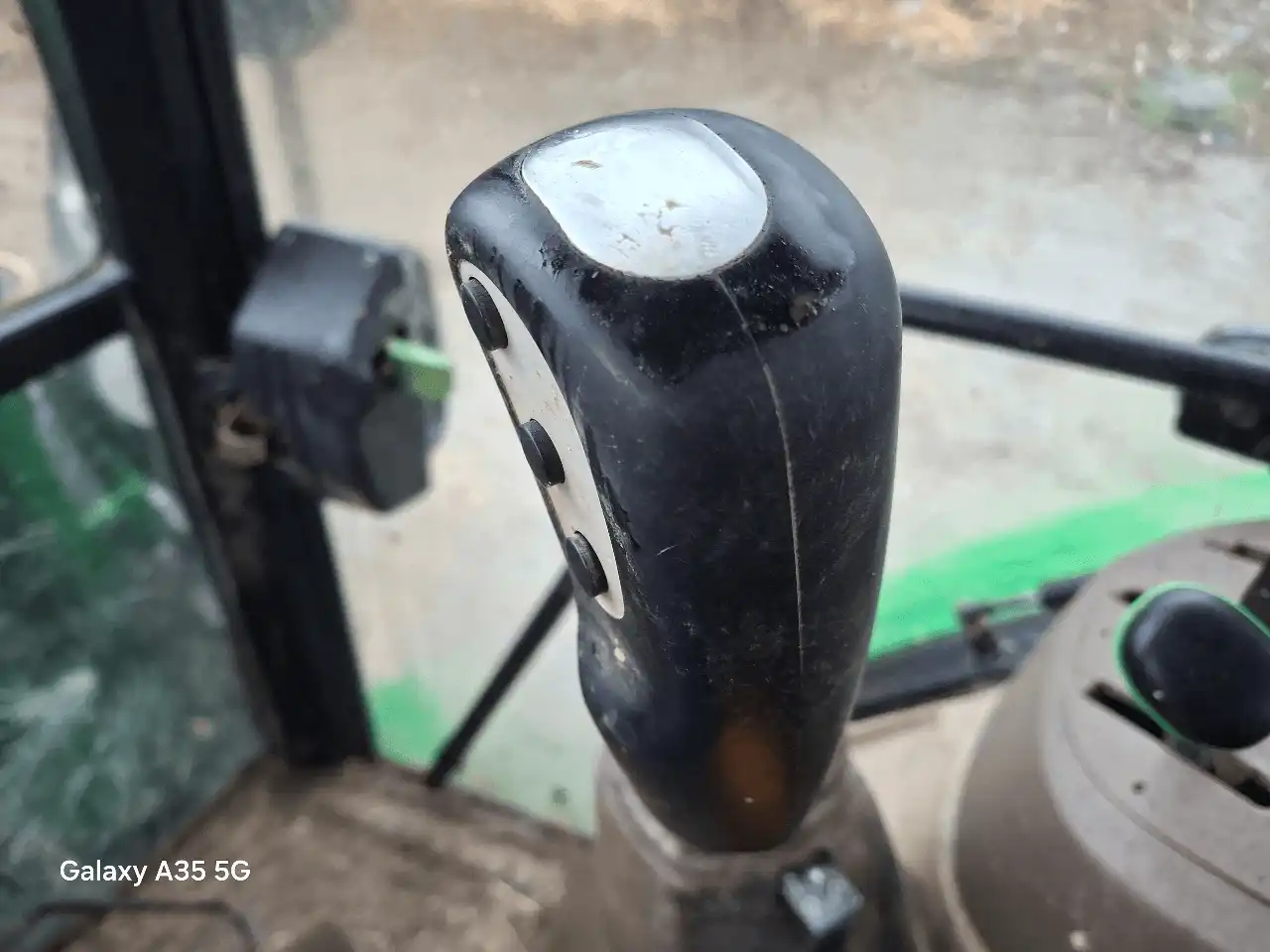 Image JOHN DEERE TRACTEUR JOHN DEERE 5070M