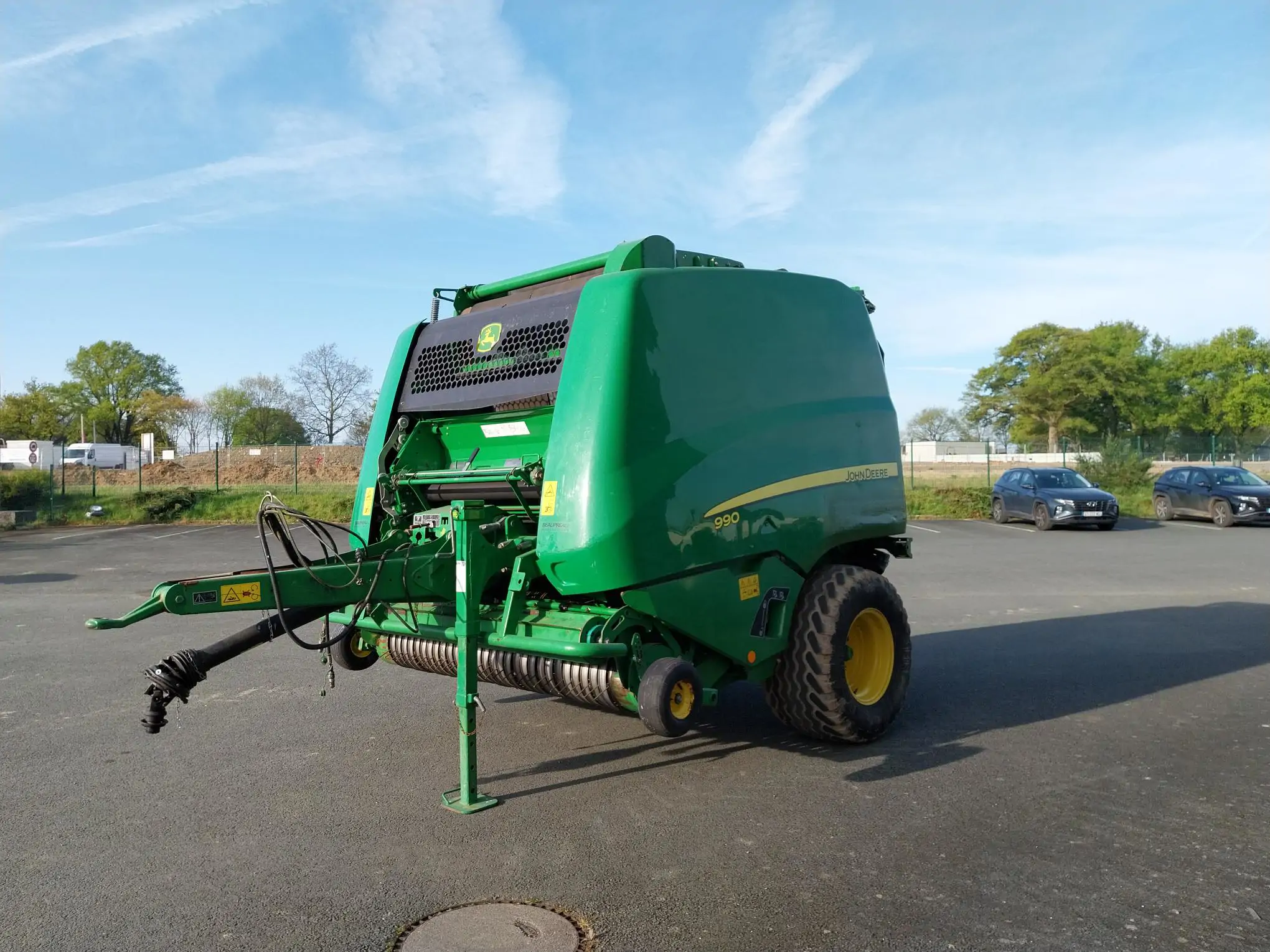 Image JOHN DEERE ROUND BALLER 990 HC